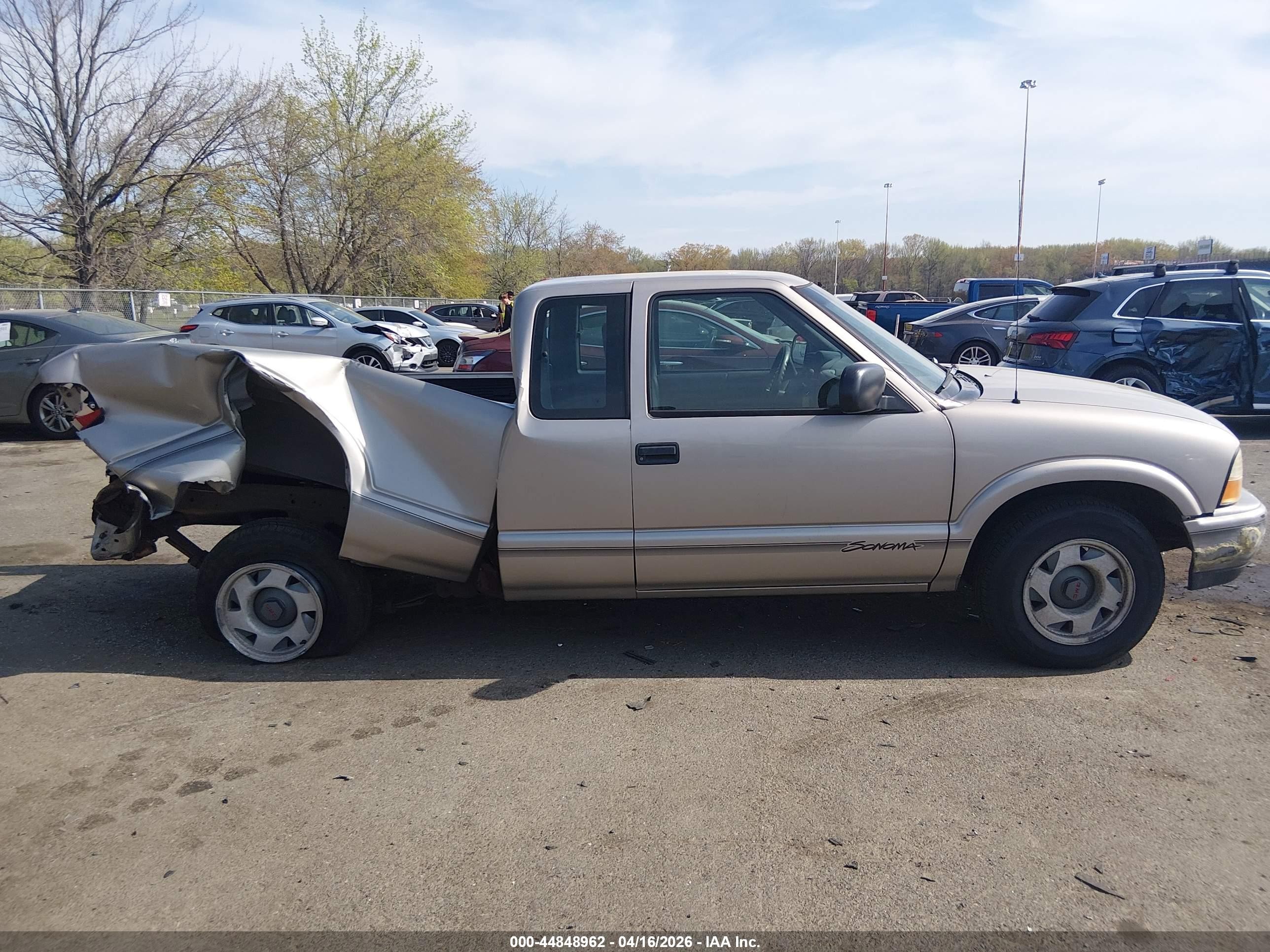 1999 Gmc Sonoma Sls Brown vin: 1GTCS1948X8523023