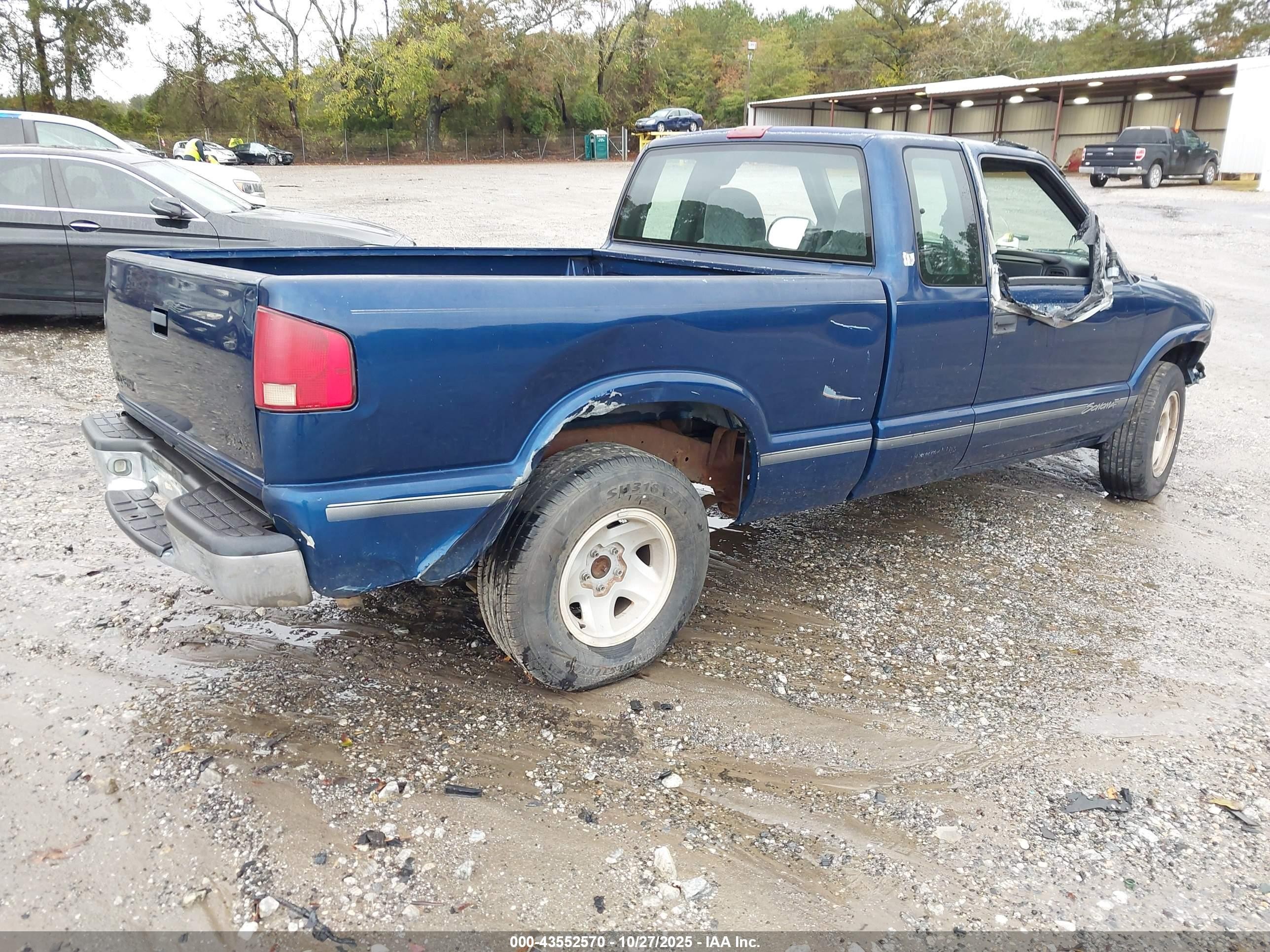 1999 Gmc Sonoma Sls Blue vin: 1GTCS1948X8535852