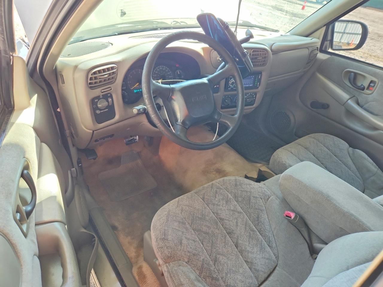 1998 Gmc Sonoma Gold vin: 1GTCS1949W8544168
