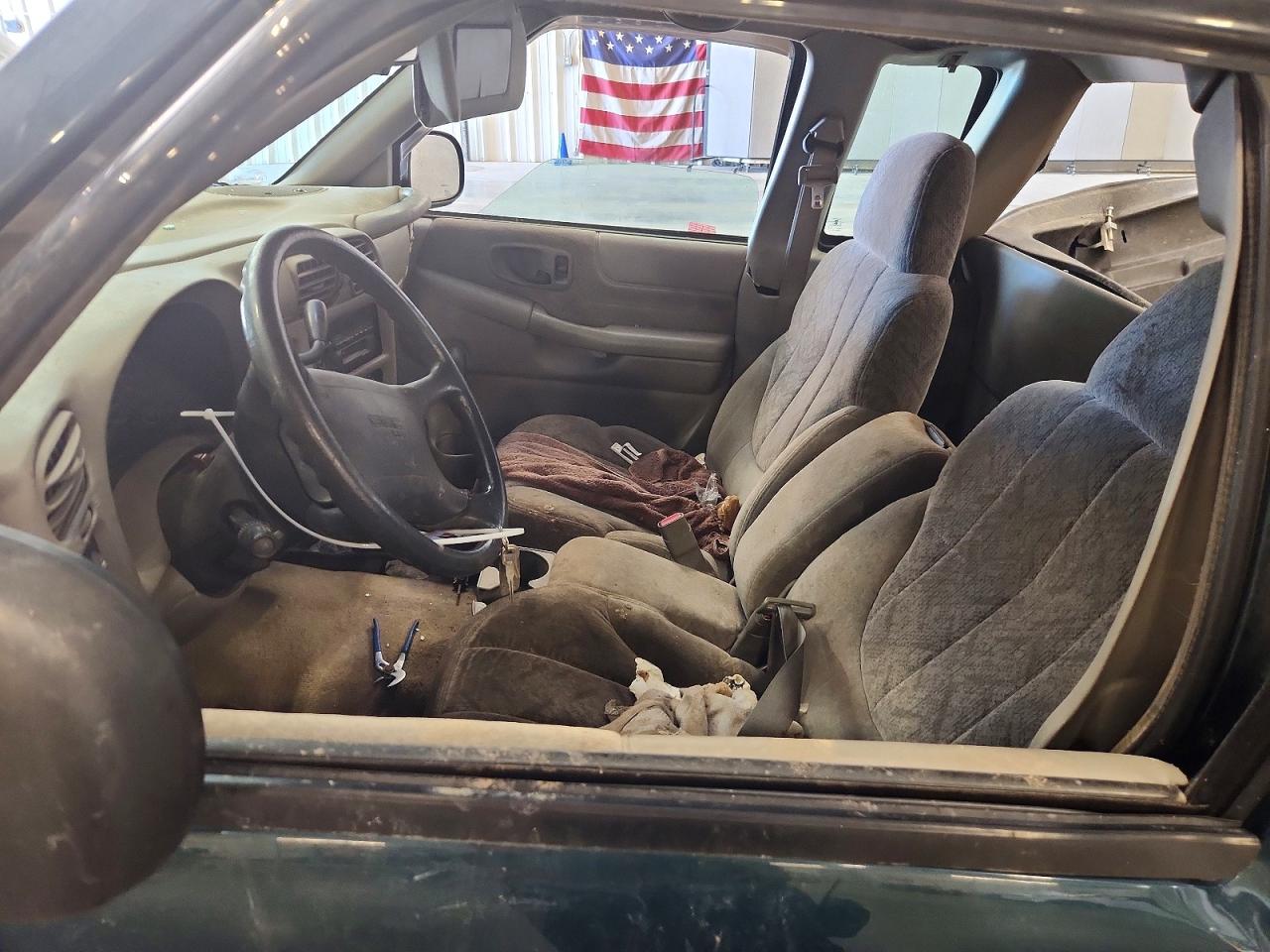 1998 Gmc Sonoma Teal vin: 1GTCS194XW8513205