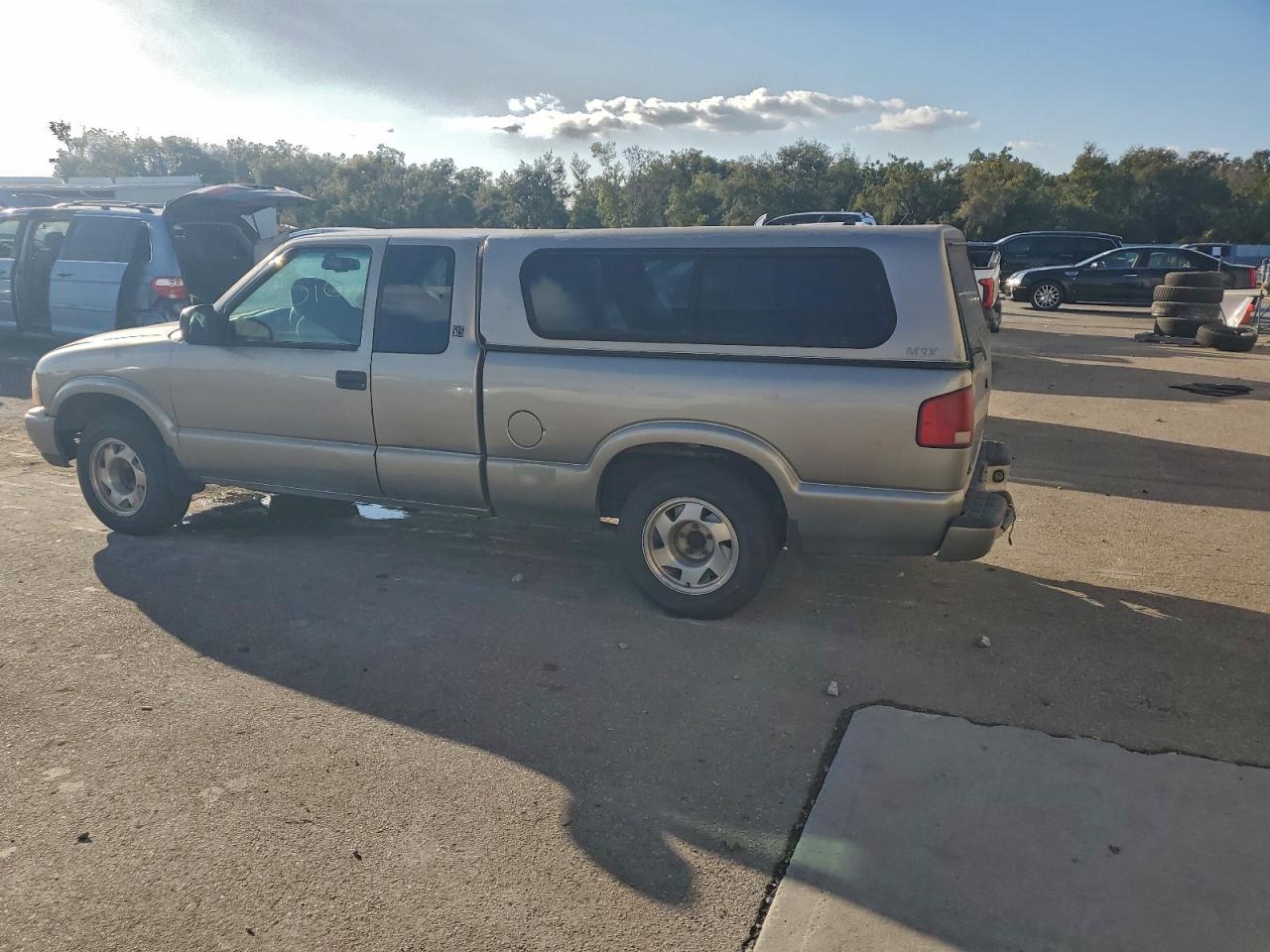 2000 Gmc Sonoma Желто-коричневый vin: 1GTCS1951Y8267527