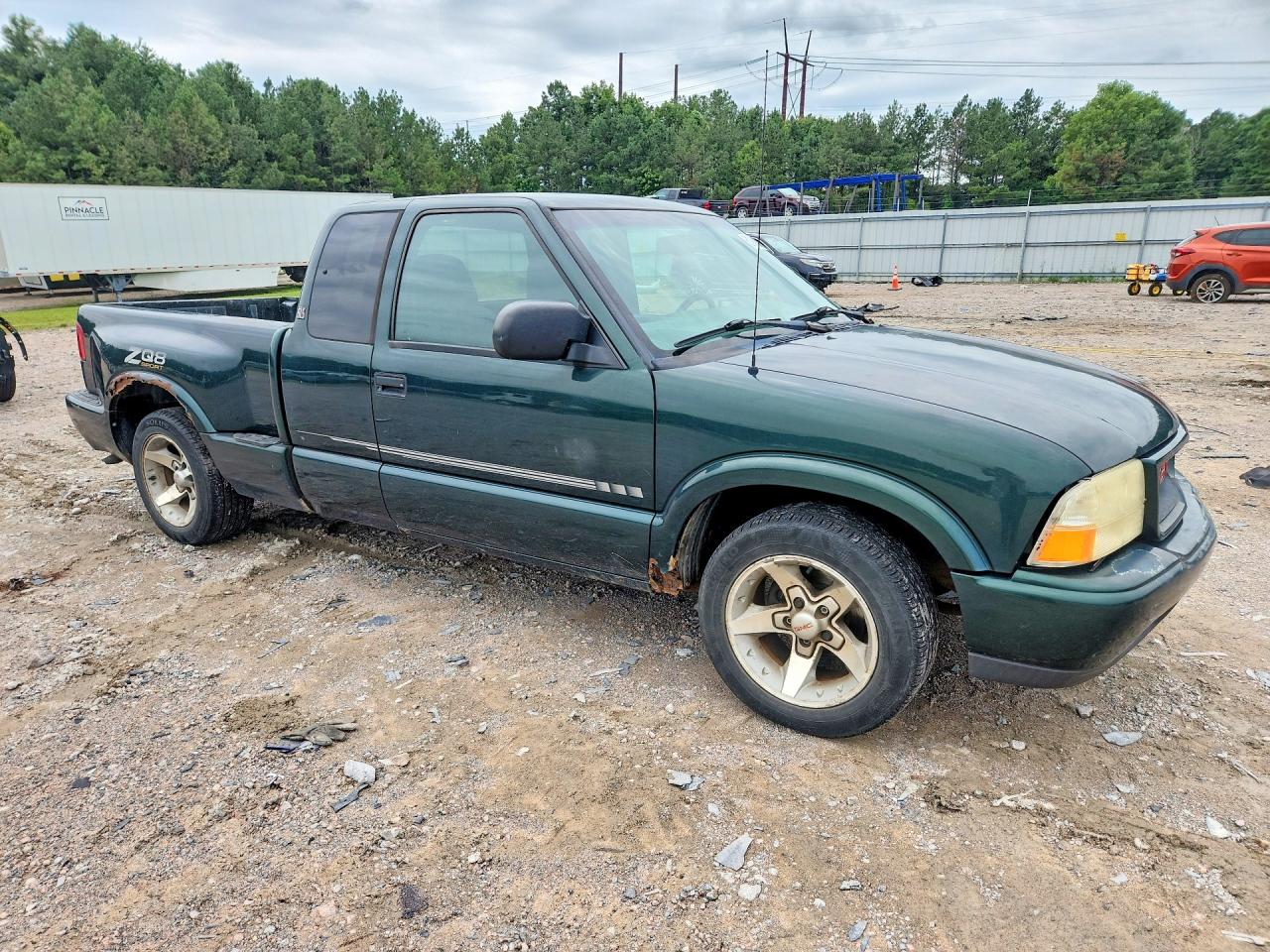2001 Gmc Sonoma Green vin: 1GTCS195618242399