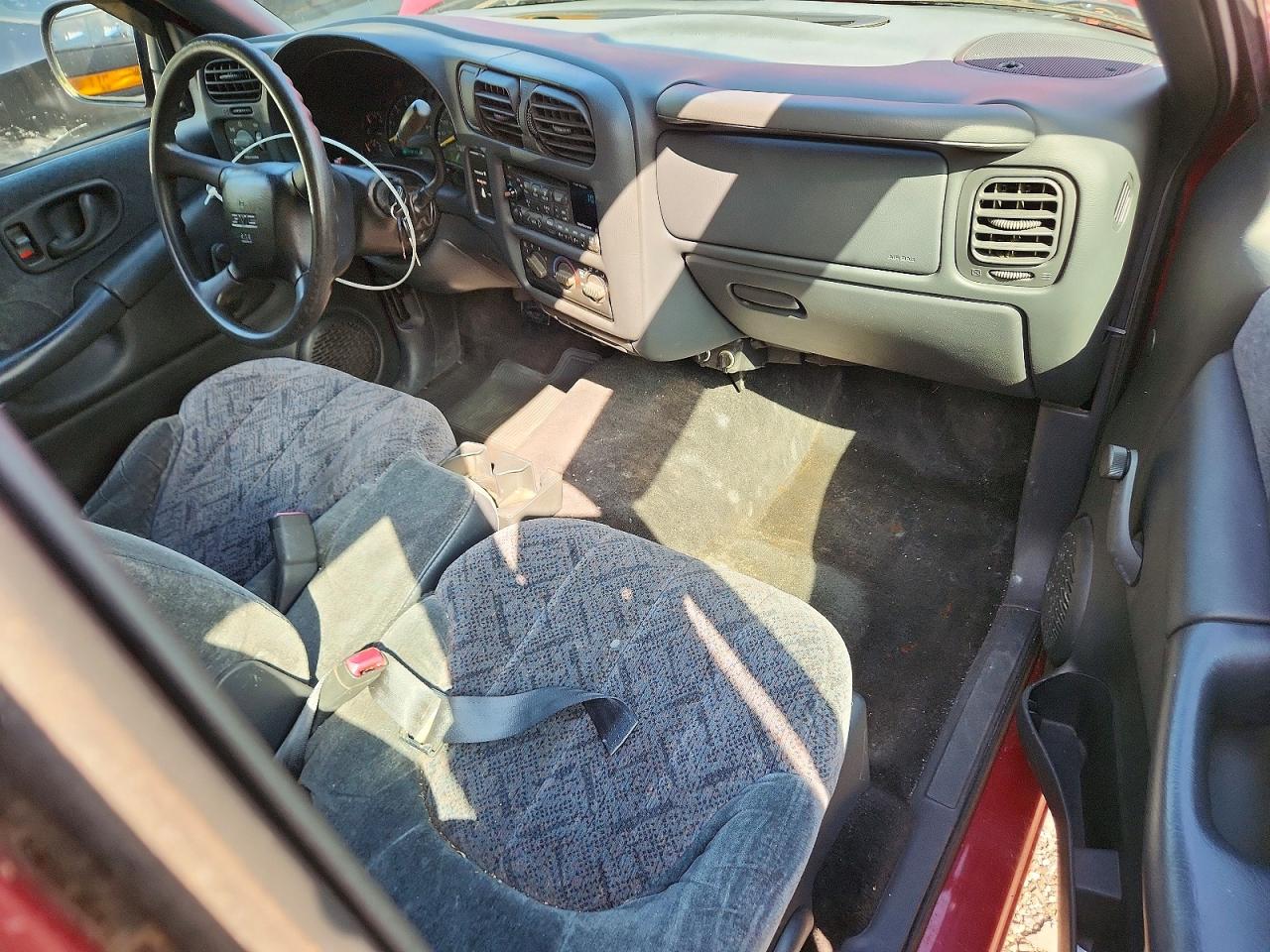 2000 Gmc Sonoma Maroon vin: 1GTCS1958Y8286284
