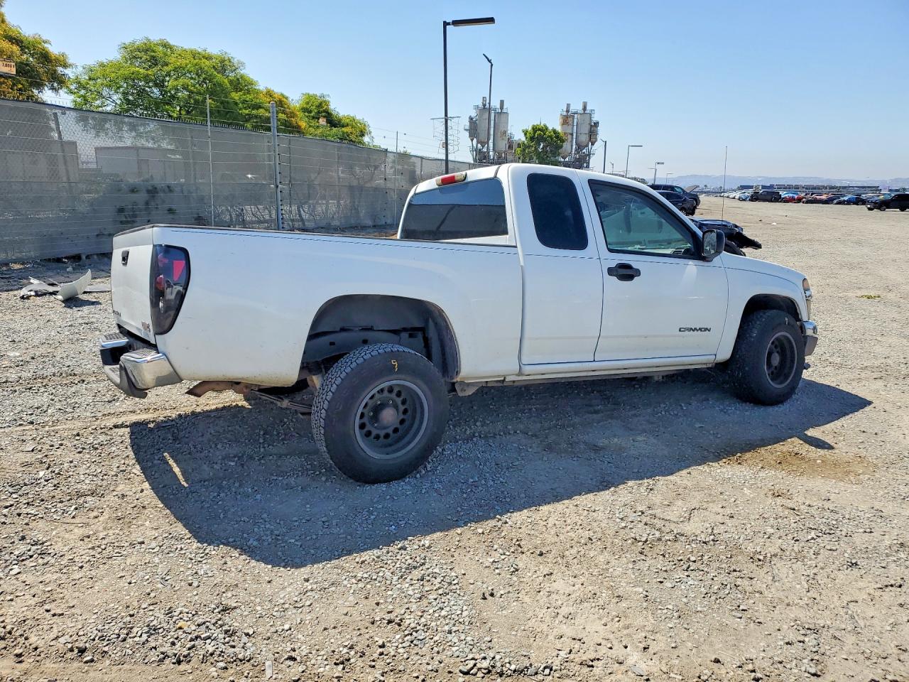 2005 Gmc Canyon White vin: 1GTCS198558246184