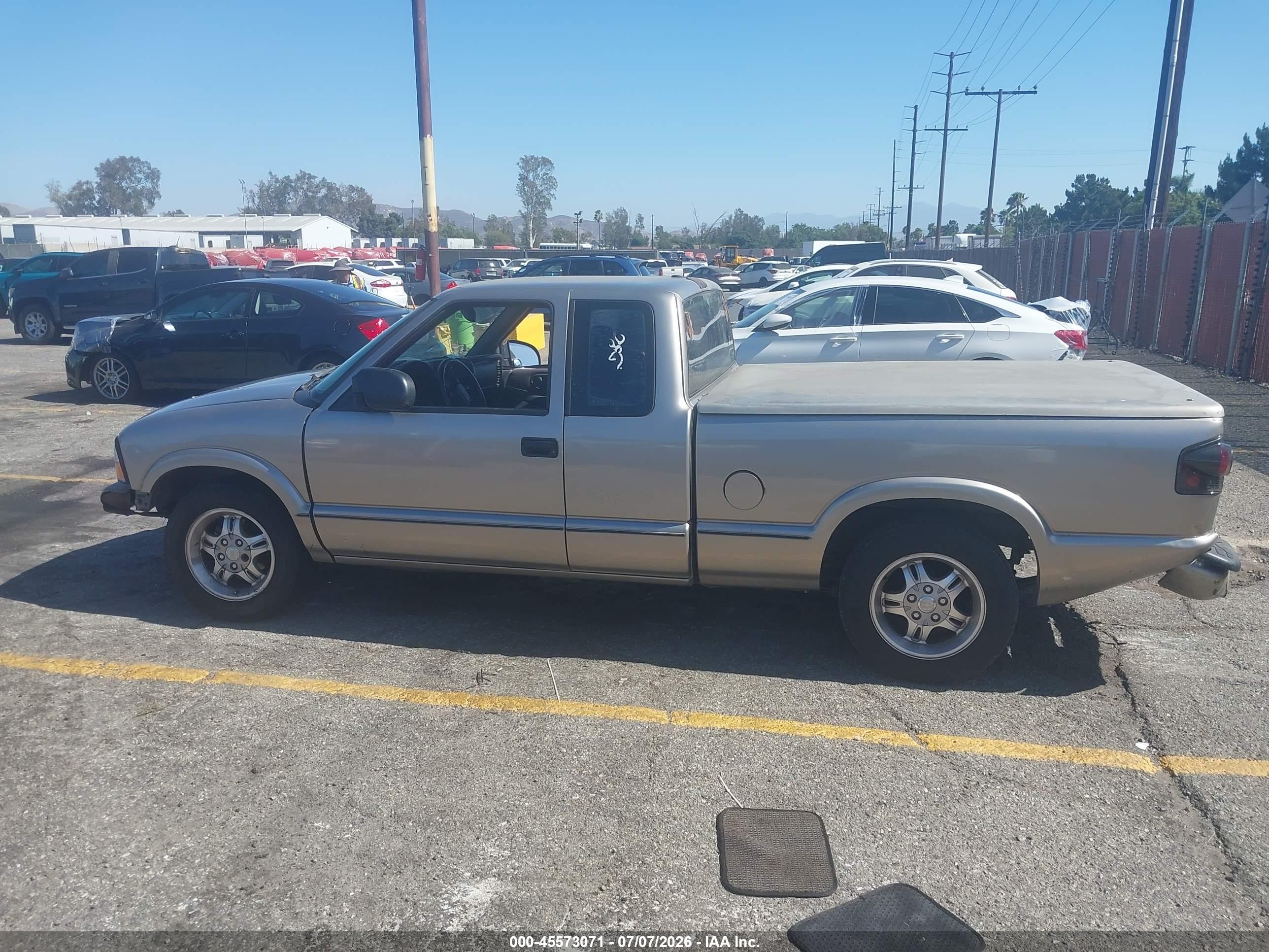 2003 Gmc Sonoma Sls Серый vin: 1GTCS19H338157937