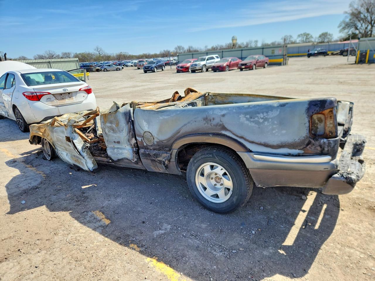 2000 Gmc Sonoma Burn vin: 1GTCS19W1Y8174113