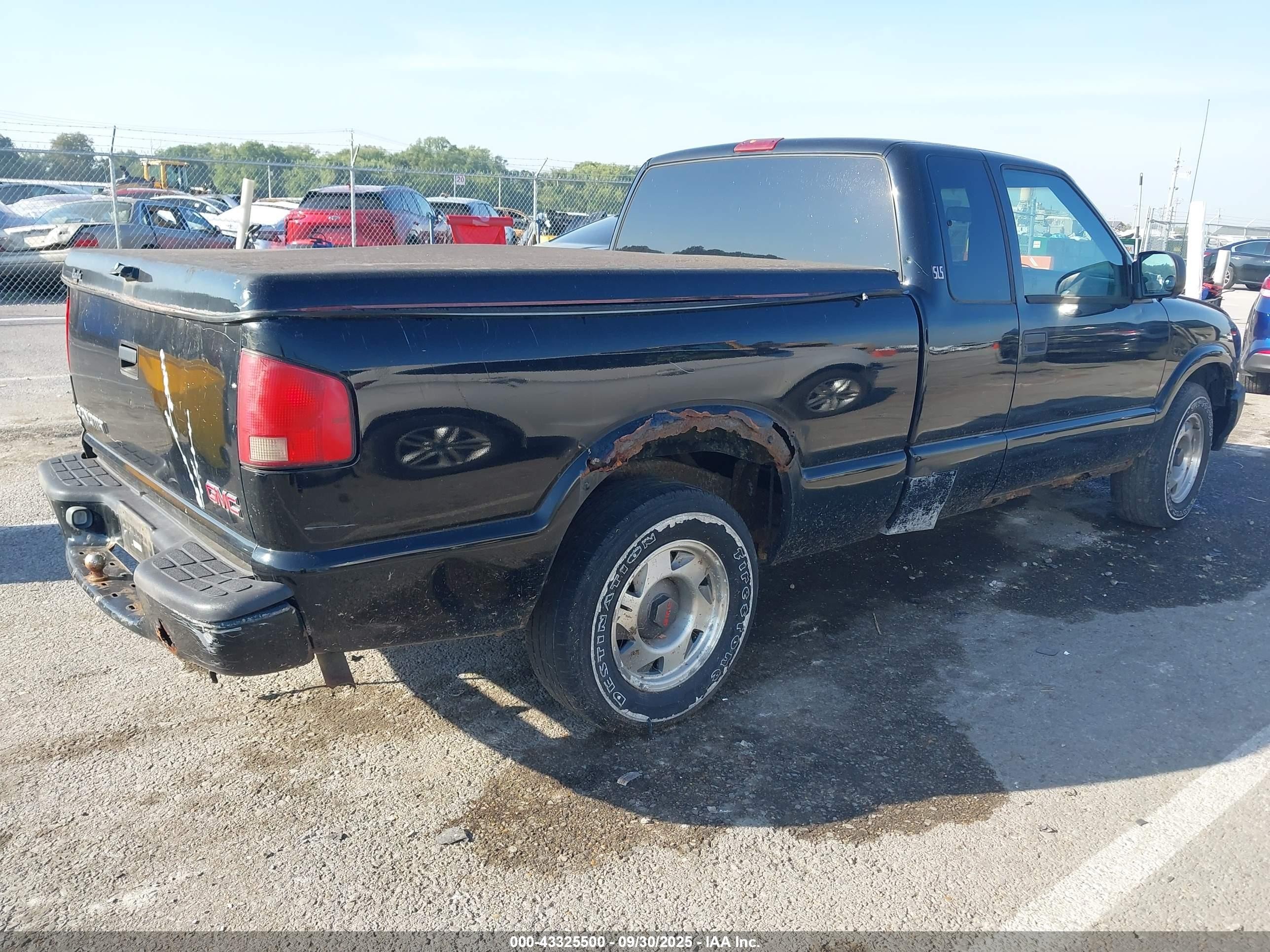 2000 Gmc Sonoma Sls Черный vin: 1GTCS19W2Y8251748