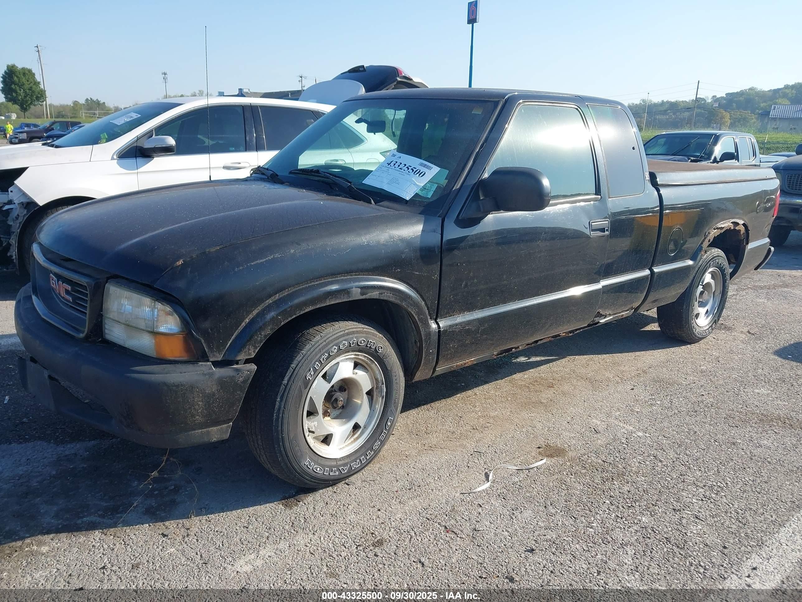 2000 Gmc Sonoma Sls Черный vin: 1GTCS19W2Y8251748