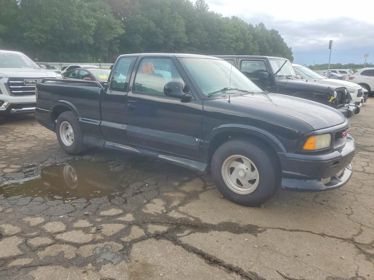 1996 Gmc Sonoma Black vin: 1GTCS19W4T8503945