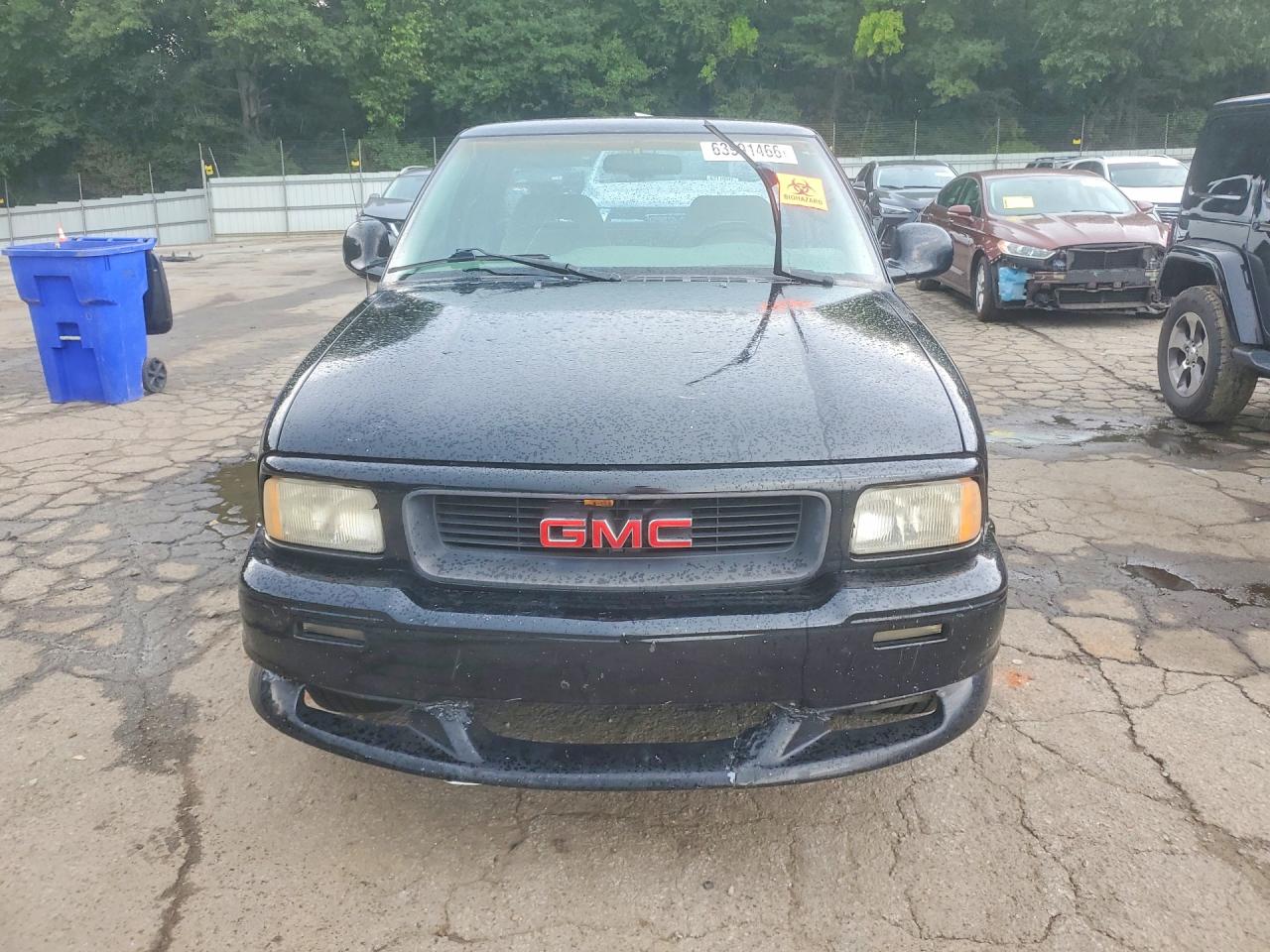 1996 Gmc Sonoma Black vin: 1GTCS19W4T8503945