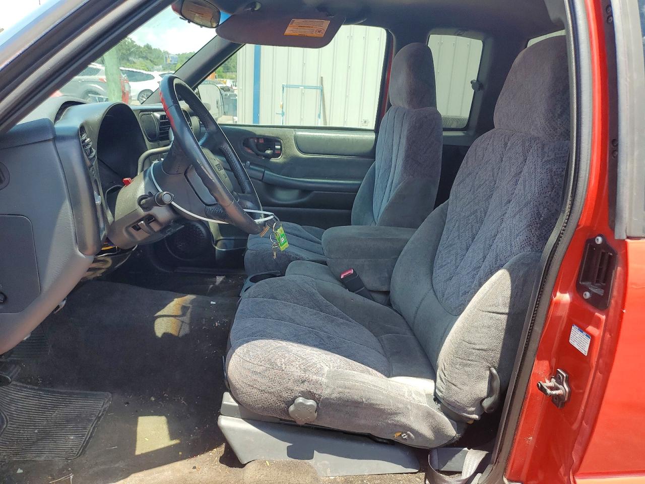 2002 Gmc Sonoma Red vin: 1GTCS19W628250075