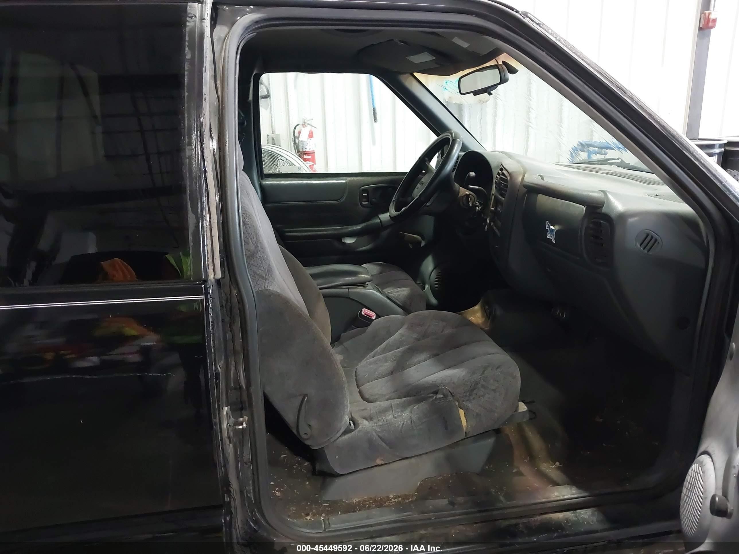 2000 Gmc Sonoma Sls Black vin: 1GTCS19W6Y8102811