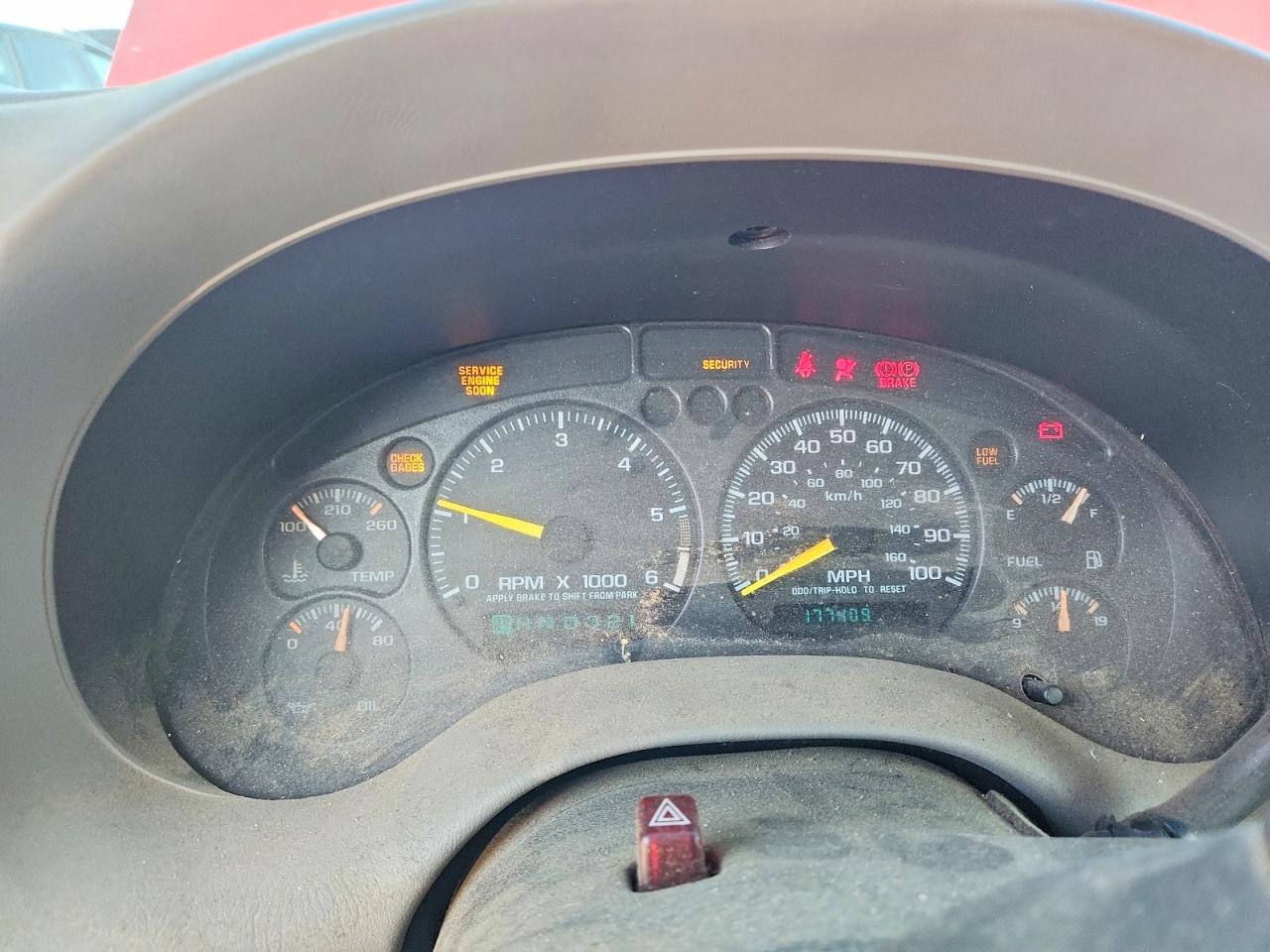 2001 Gmc Sonoma Красный vin: 1GTCS19W718145866
