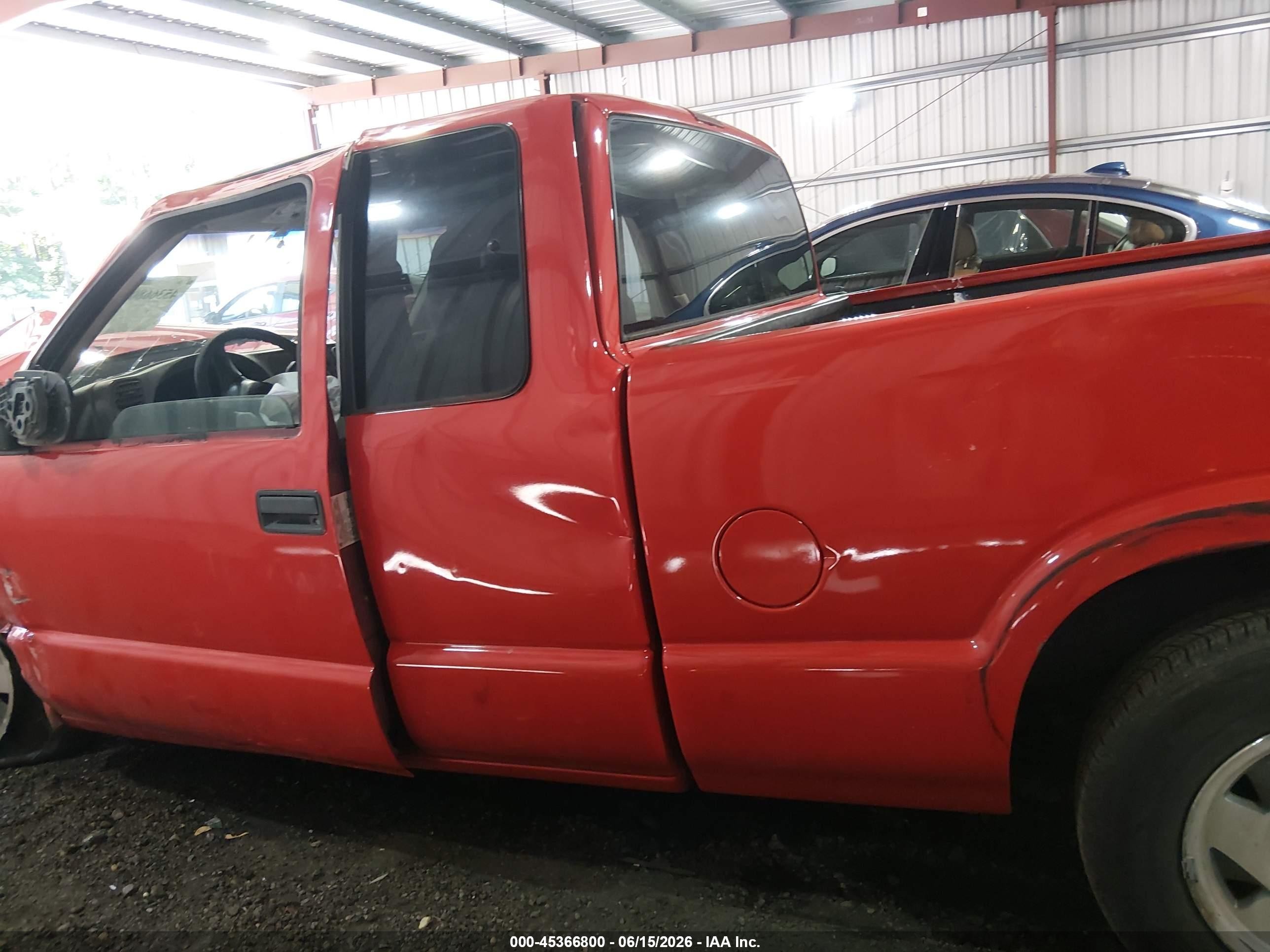 2000 Gmc Sonoma Sls Красный vin: 1GTCS19W7Y8102848