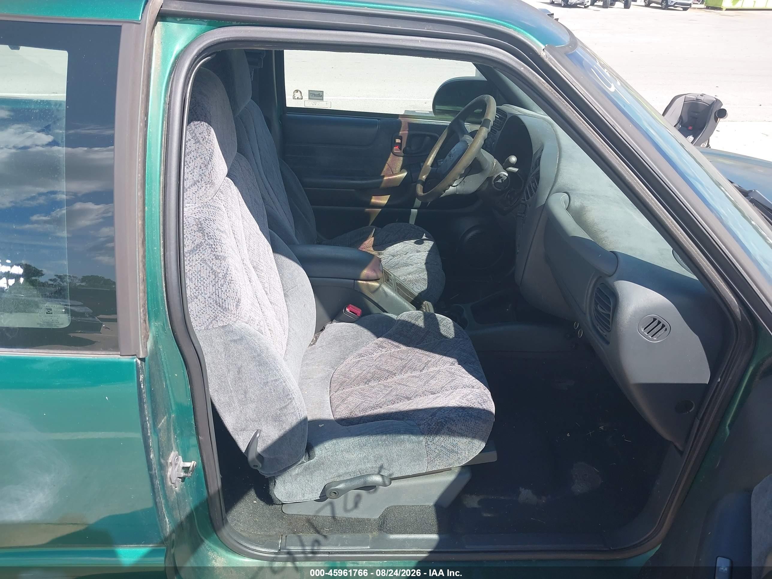 2000 Gmc Sonoma Sls Зеленый vin: 1GTCS19W7Y8145103