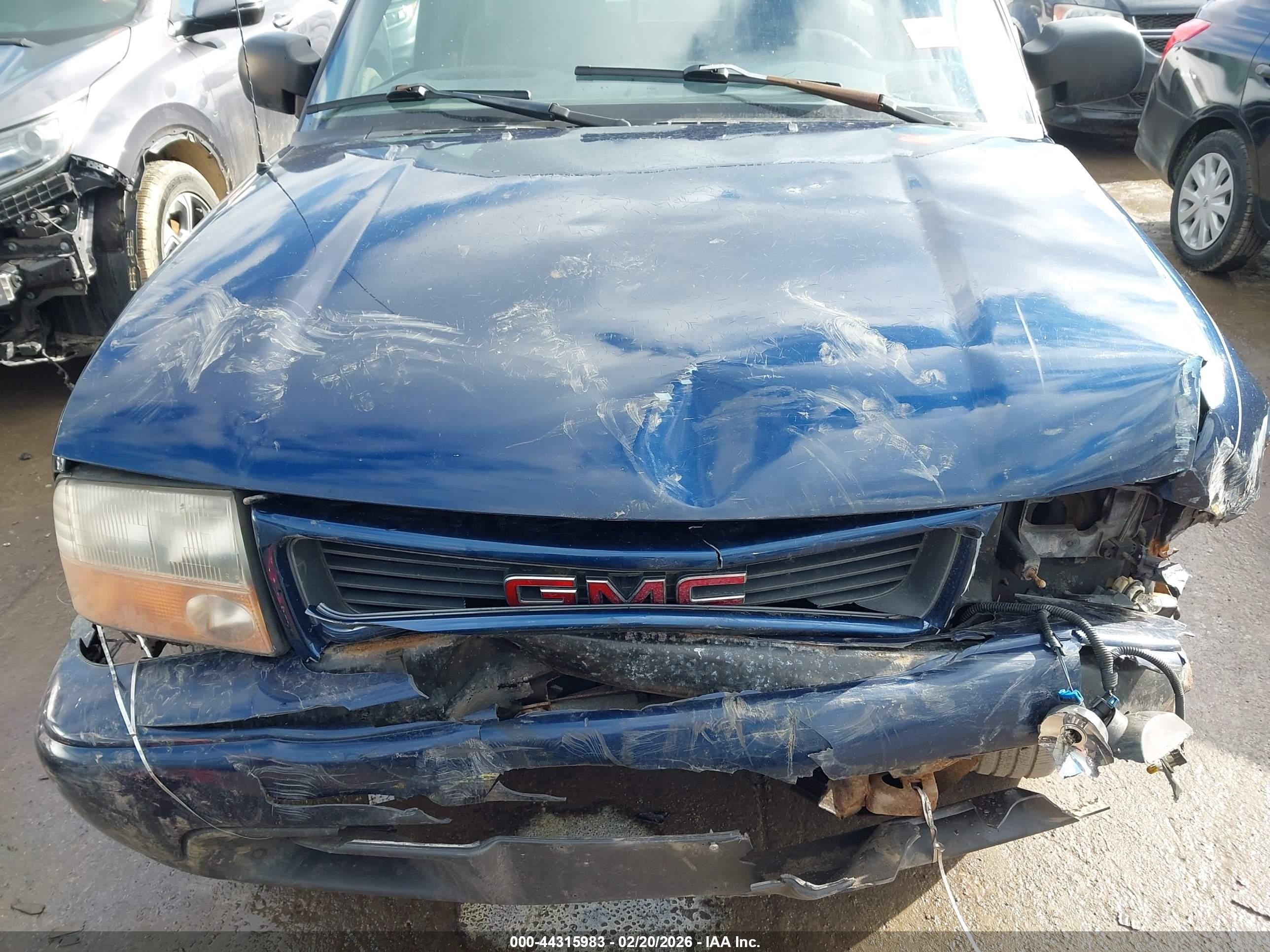 2000 Gmc Sonoma Sls Dark Blue vin: 1GTCS19W8Y8251656