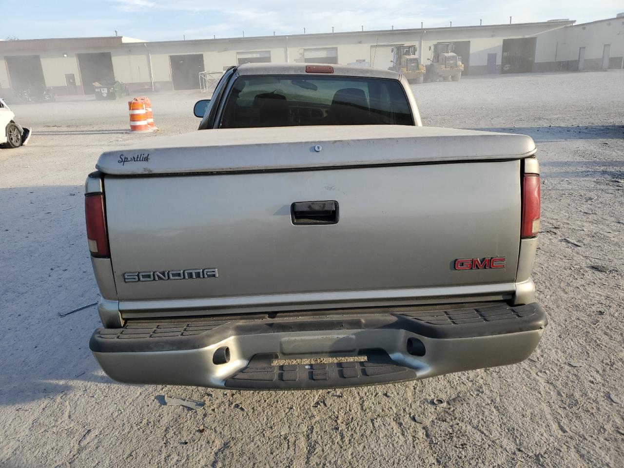 2001 Gmc Sonoma Gray vin: 1GTCS19W918236184
