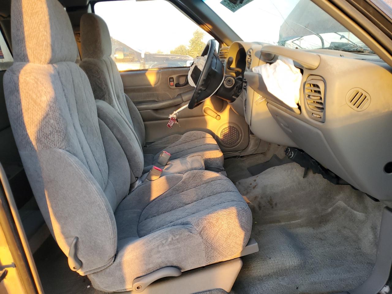 2001 Gmc Sonoma Gray vin: 1GTCS19W918236184