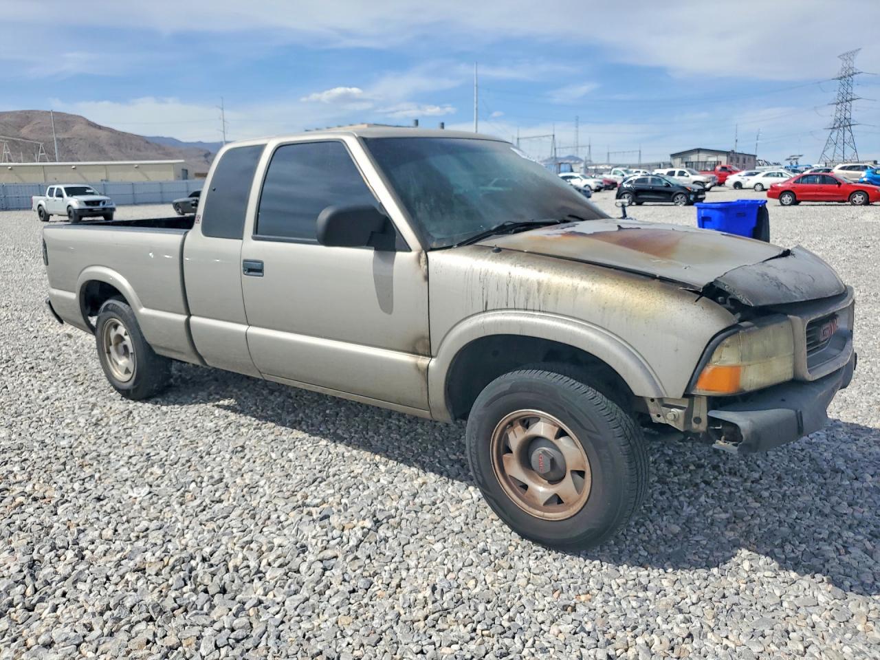 2001 Gmc Sonoma Gold vin: 1GTCS19WX18228448