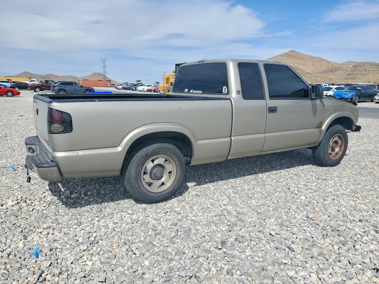 2001 Gmc Sonoma Gold vin: 1GTCS19WX18228448