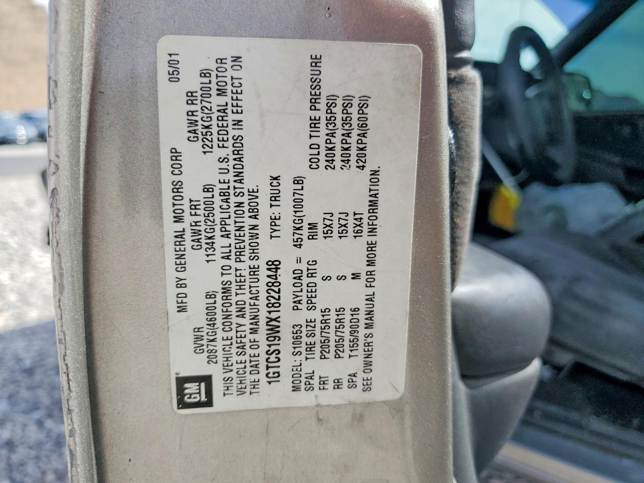2001 Gmc Sonoma Gold vin: 1GTCS19WX18228448