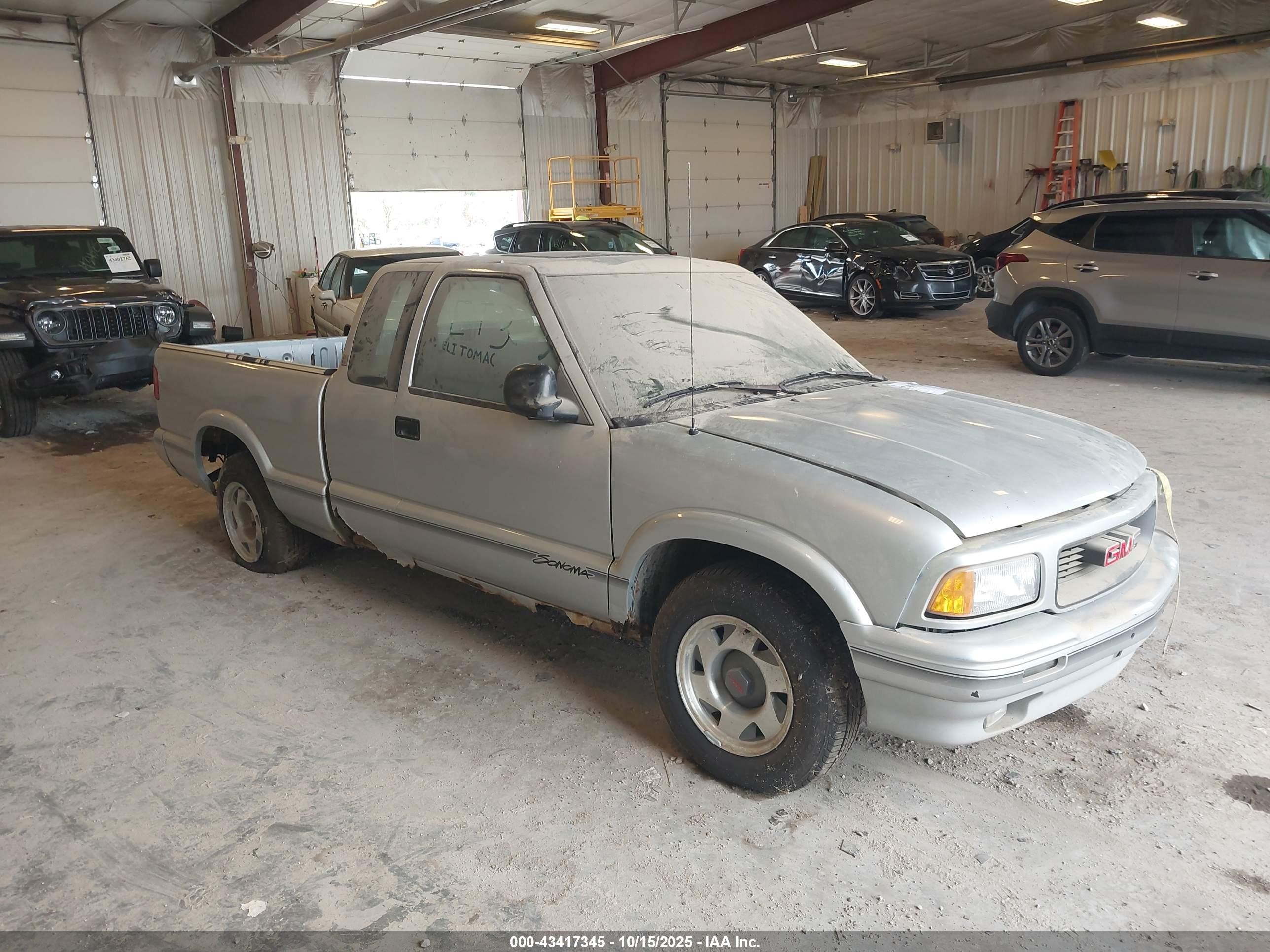 1996 Gmc Sonoma   Silver vin: 1GTCS19WXTK513155