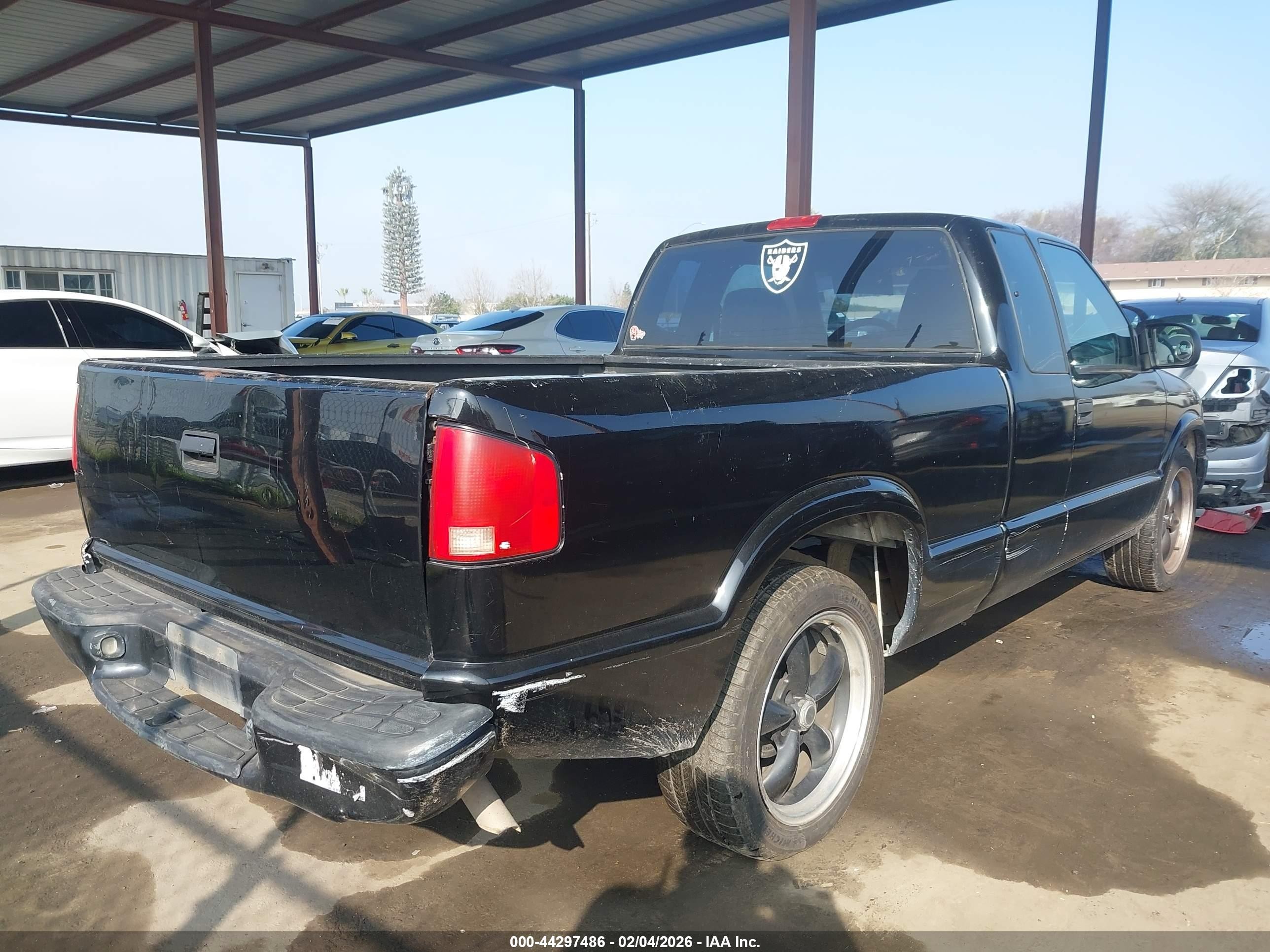 1999 Gmc Sonoma Sls Black vin: 1GTCS19X0X8515797