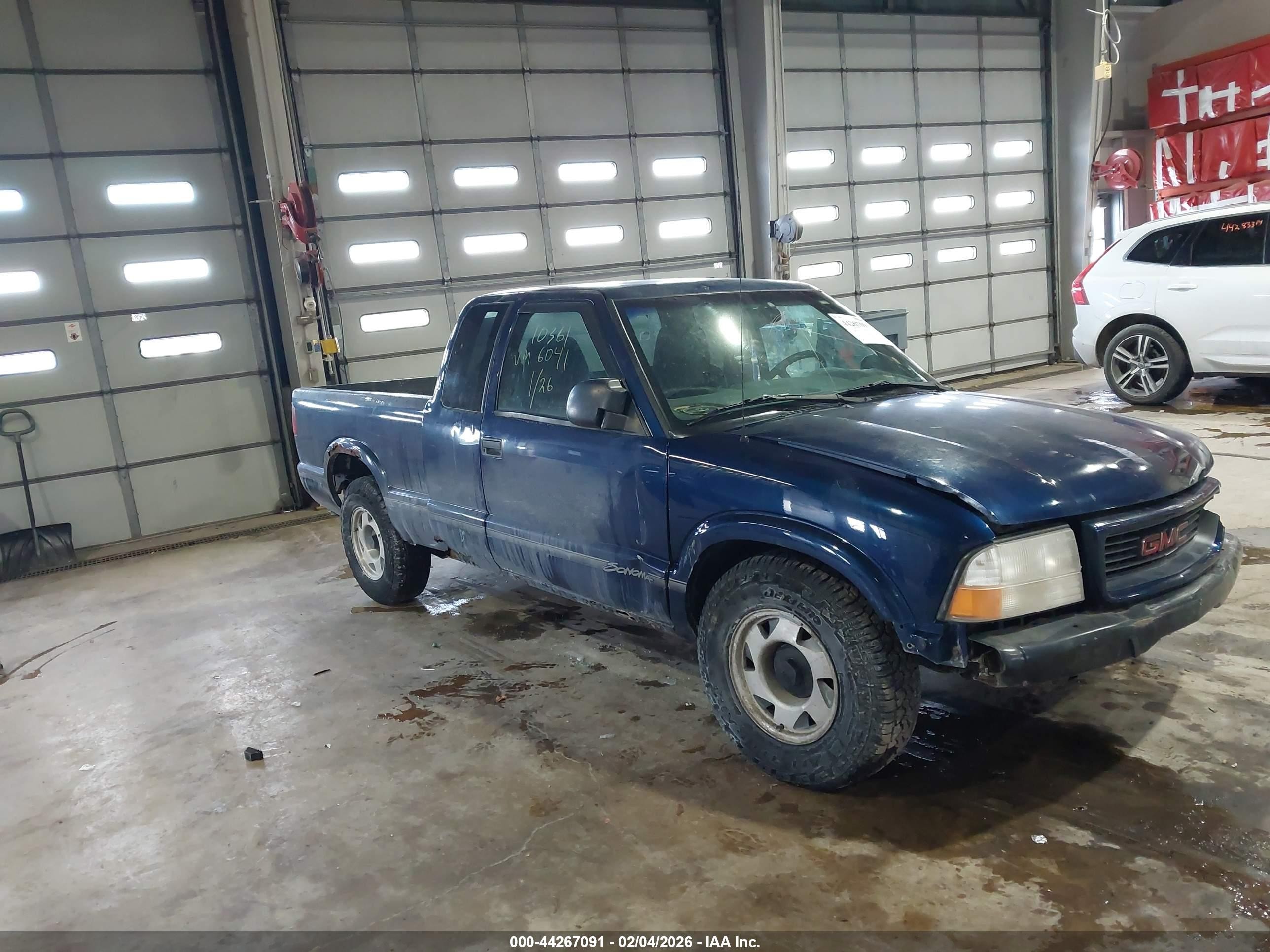1999 Gmc Sonoma Sls Blue vin: 1GTCS19X0X8526041