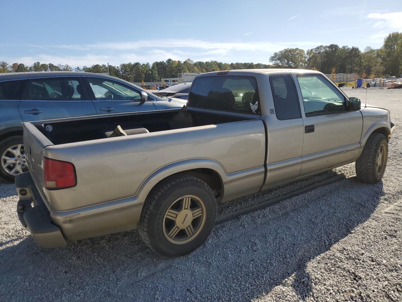1999 Gmc Sonoma Gold vin: 1GTCS19X0X8530509