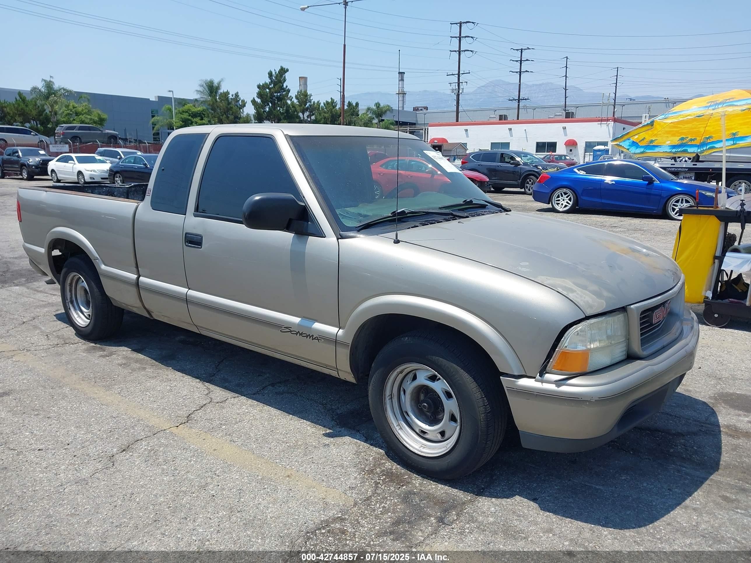 1999 Gmc Sonoma Sls Золотой vin: 1GTCS19X1X8515260