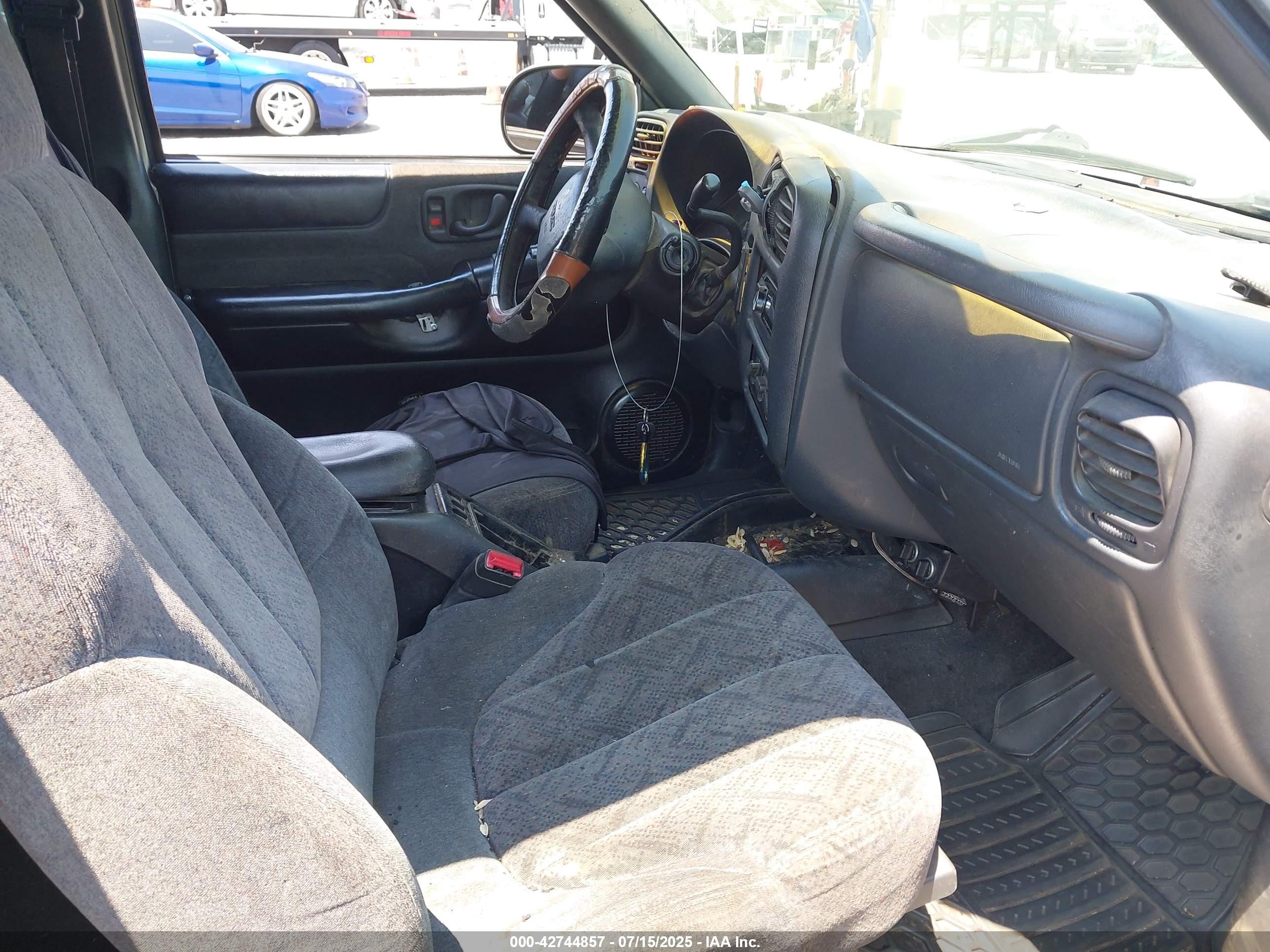 1999 Gmc Sonoma Sls Золотой vin: 1GTCS19X1X8515260