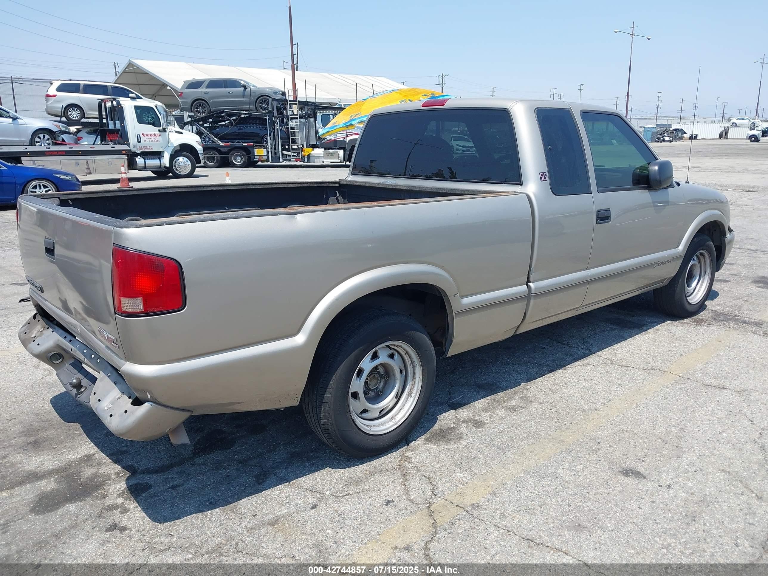 1999 Gmc Sonoma Sls Золотой vin: 1GTCS19X1X8515260