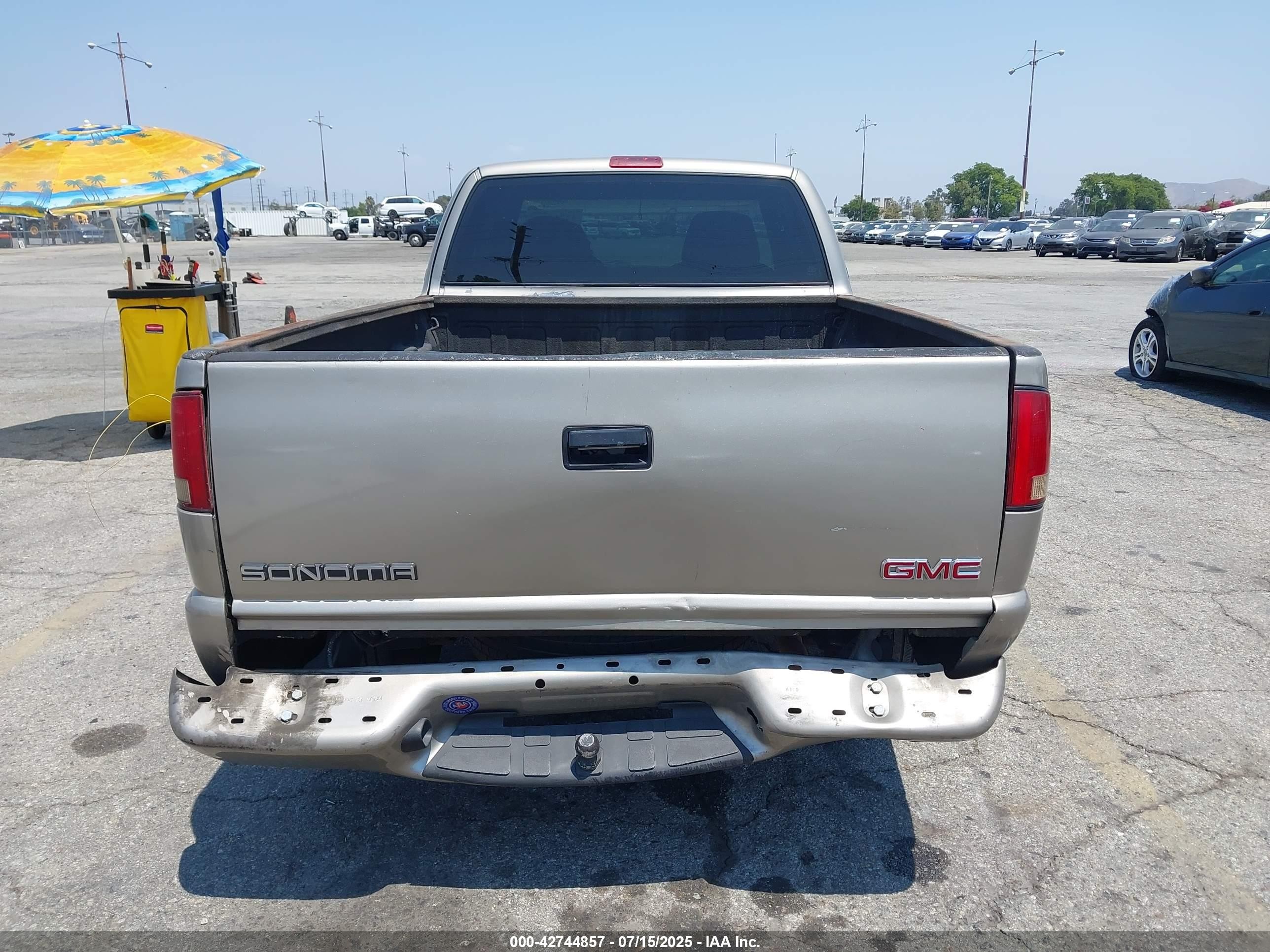 1999 Gmc Sonoma Sls Золотой vin: 1GTCS19X1X8515260