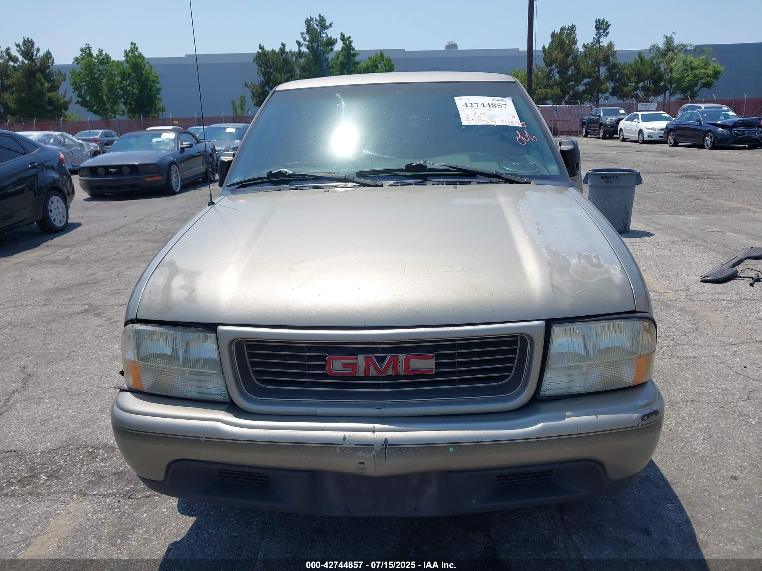 1999 Gmc Sonoma Sls Золотой vin: 1GTCS19X1X8515260