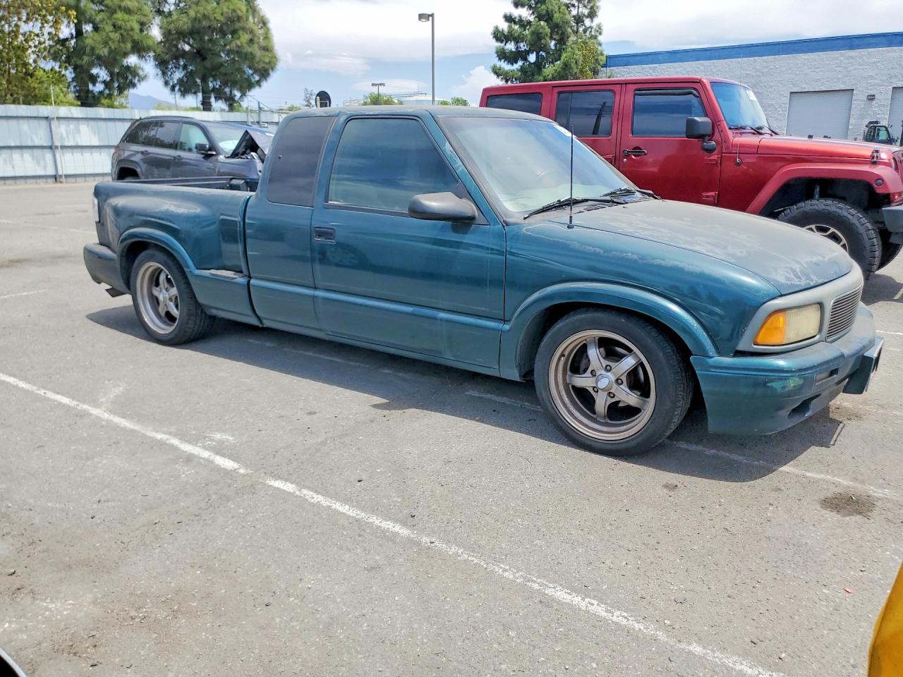 1997 Gmc Sonoma Green vin: 1GTCS19X2V8520738
