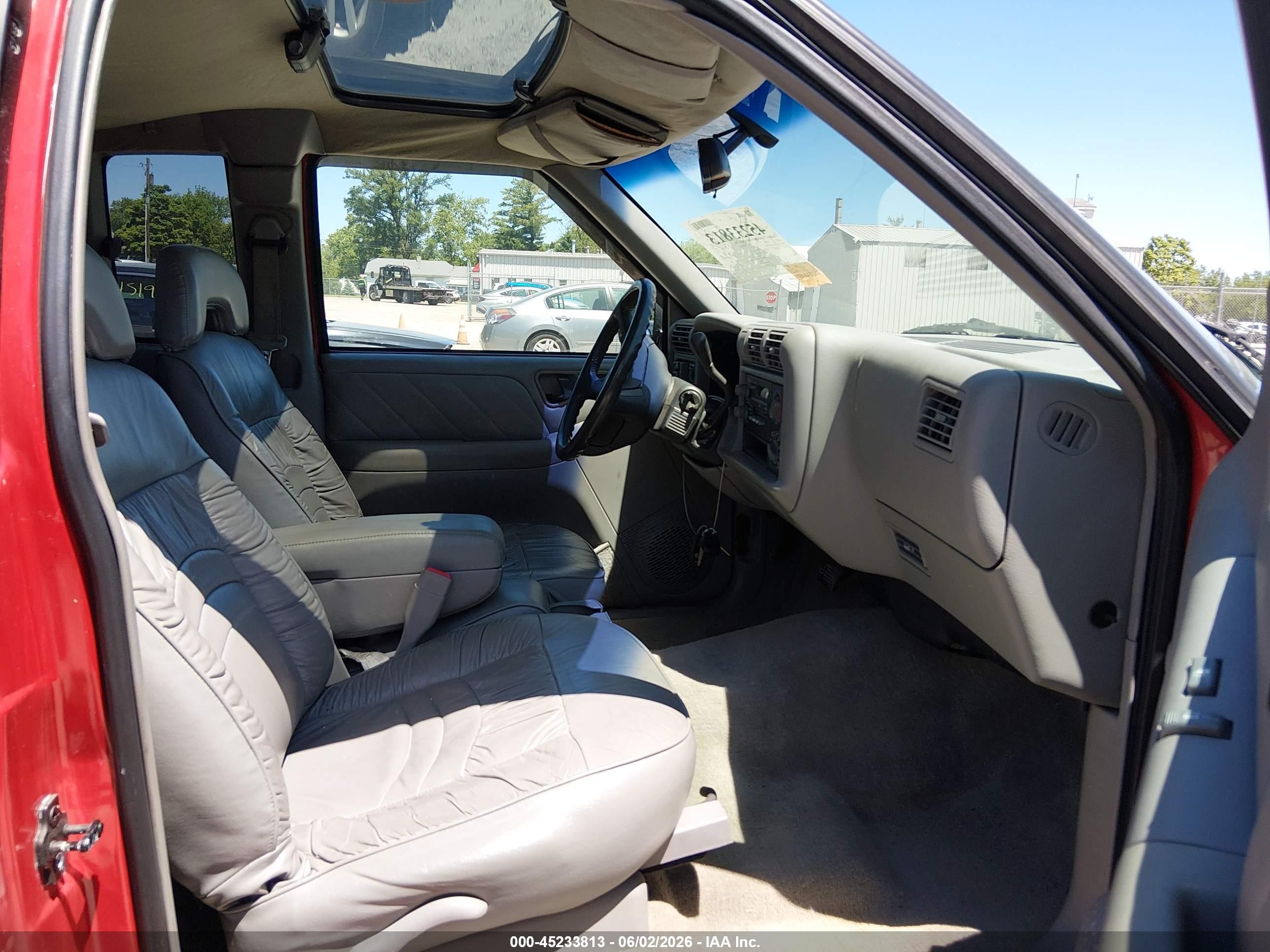 1997 Gmc Sonoma Sls Wideside Red vin: 1GTCS19X3V8504886