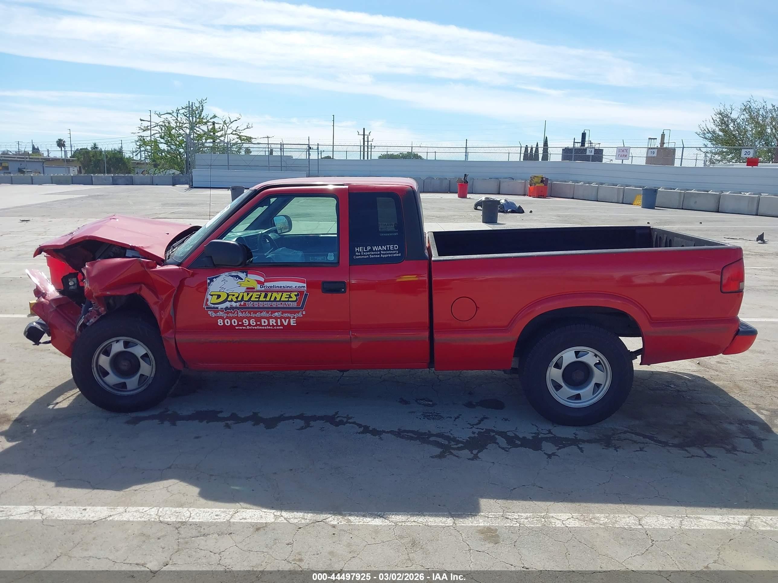 1999 Gmc Sonoma Sls Red vin: 1GTCS19X4X8516774