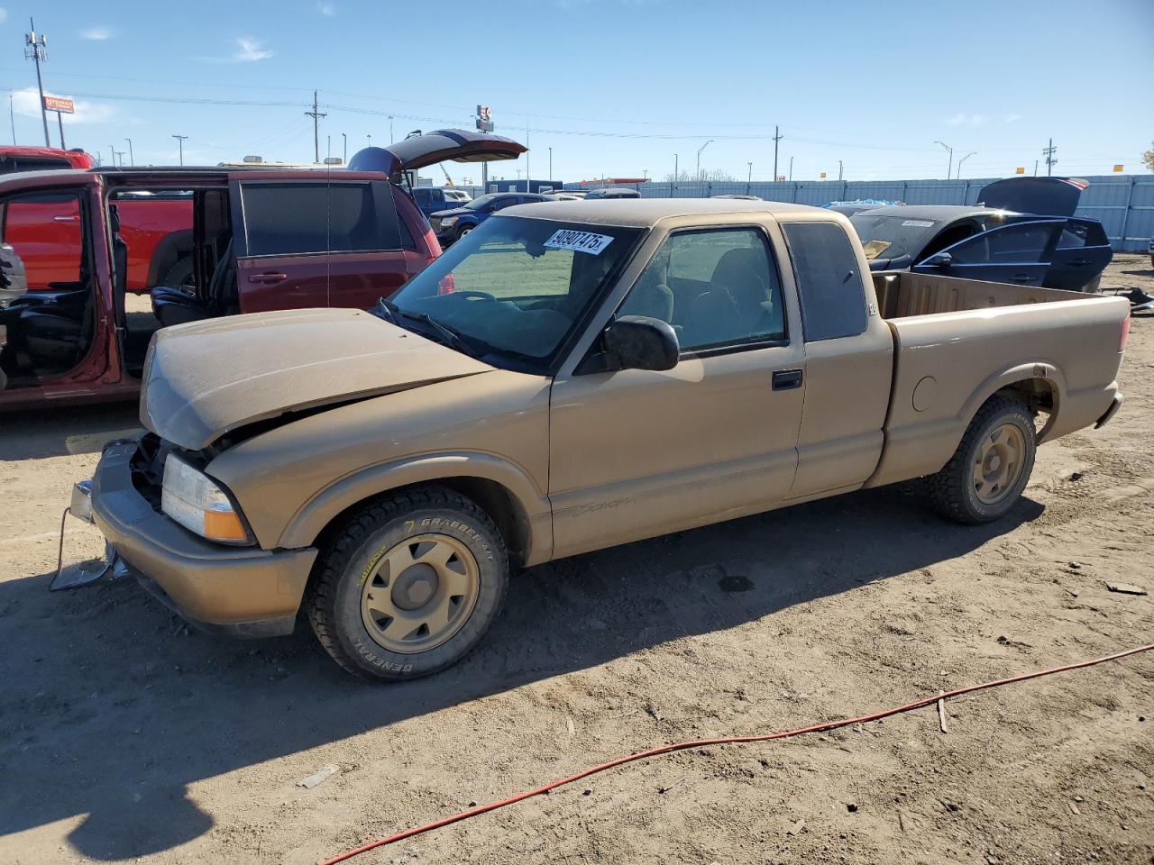 1999 Gmc Sonoma Gold vin: 1GTCS19X7X8504750