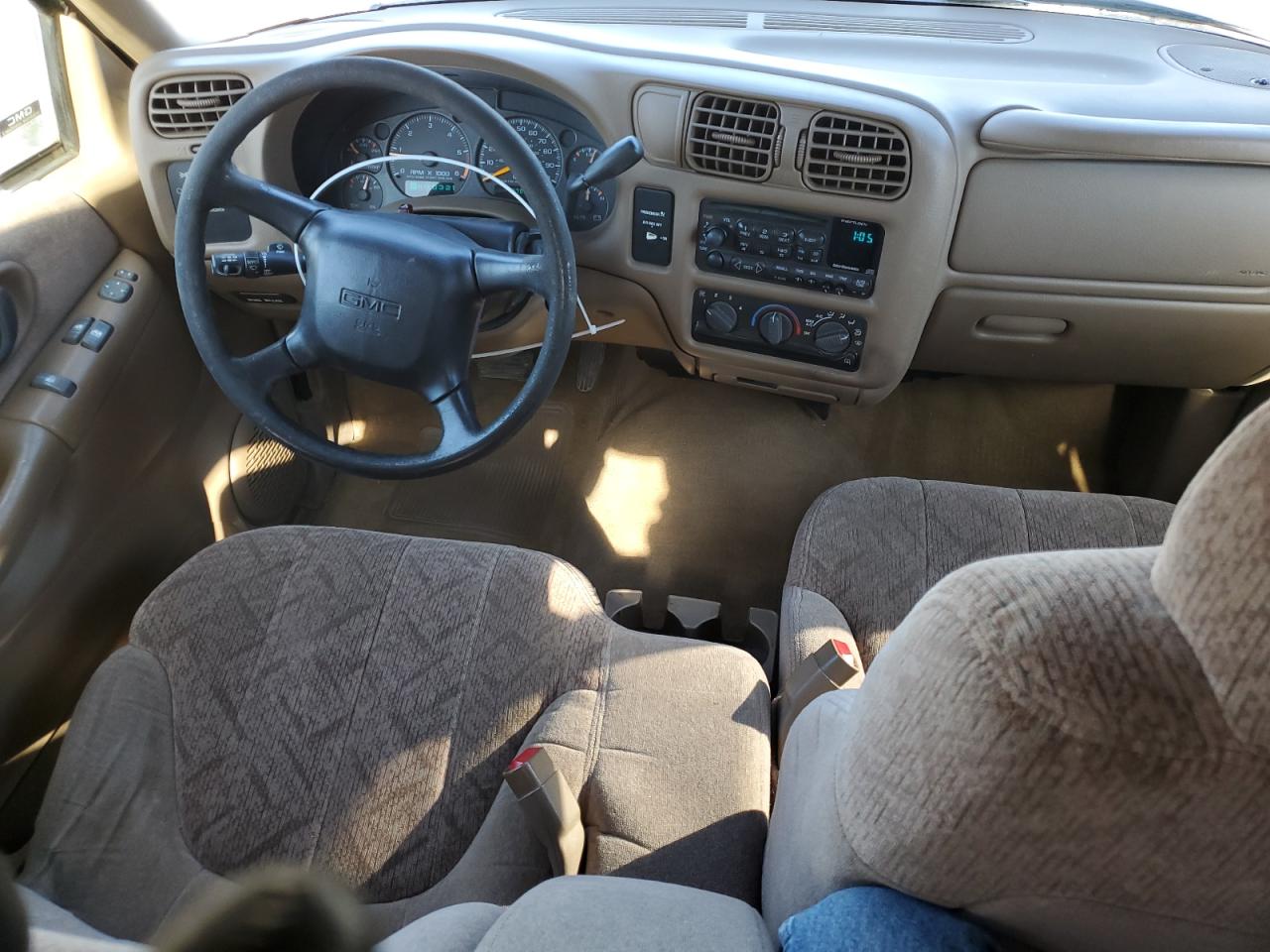 1999 Gmc Sonoma Gold vin: 1GTCS19X7X8504750