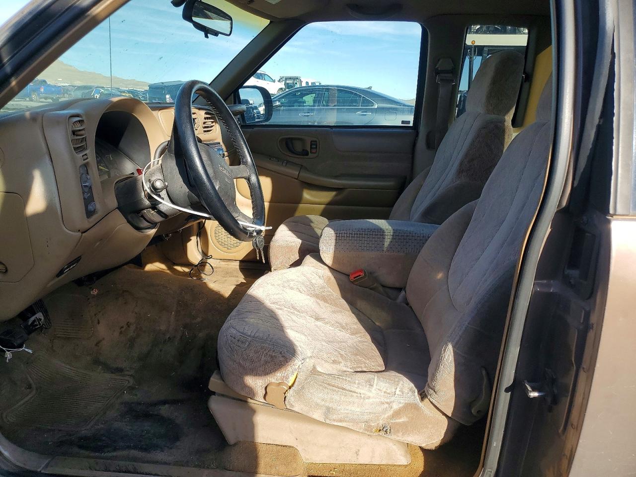 1999 Gmc Sonoma Коричневый vin: 1GTCS19X7X8510970