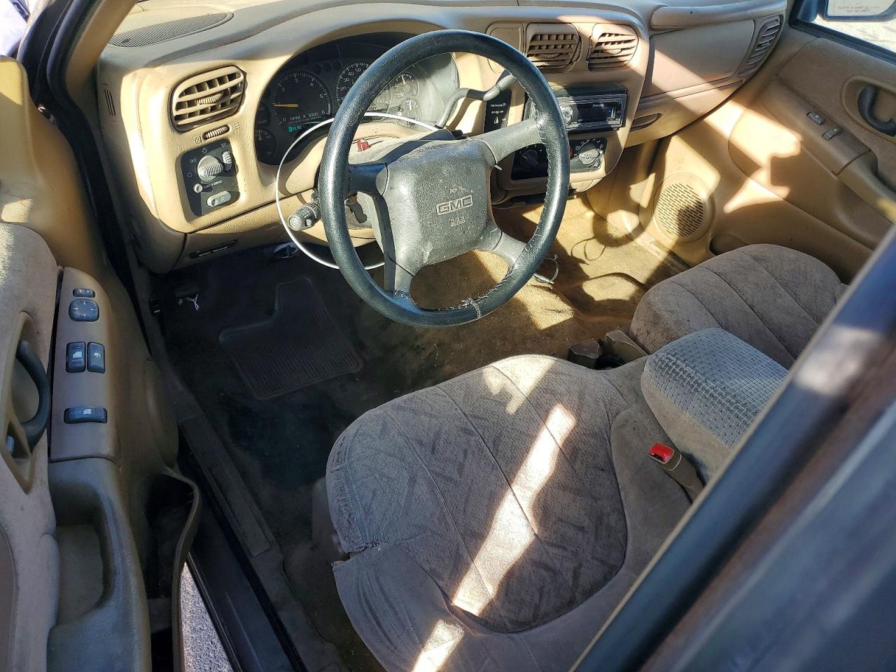 1999 Gmc Sonoma Коричневый vin: 1GTCS19X7X8510970