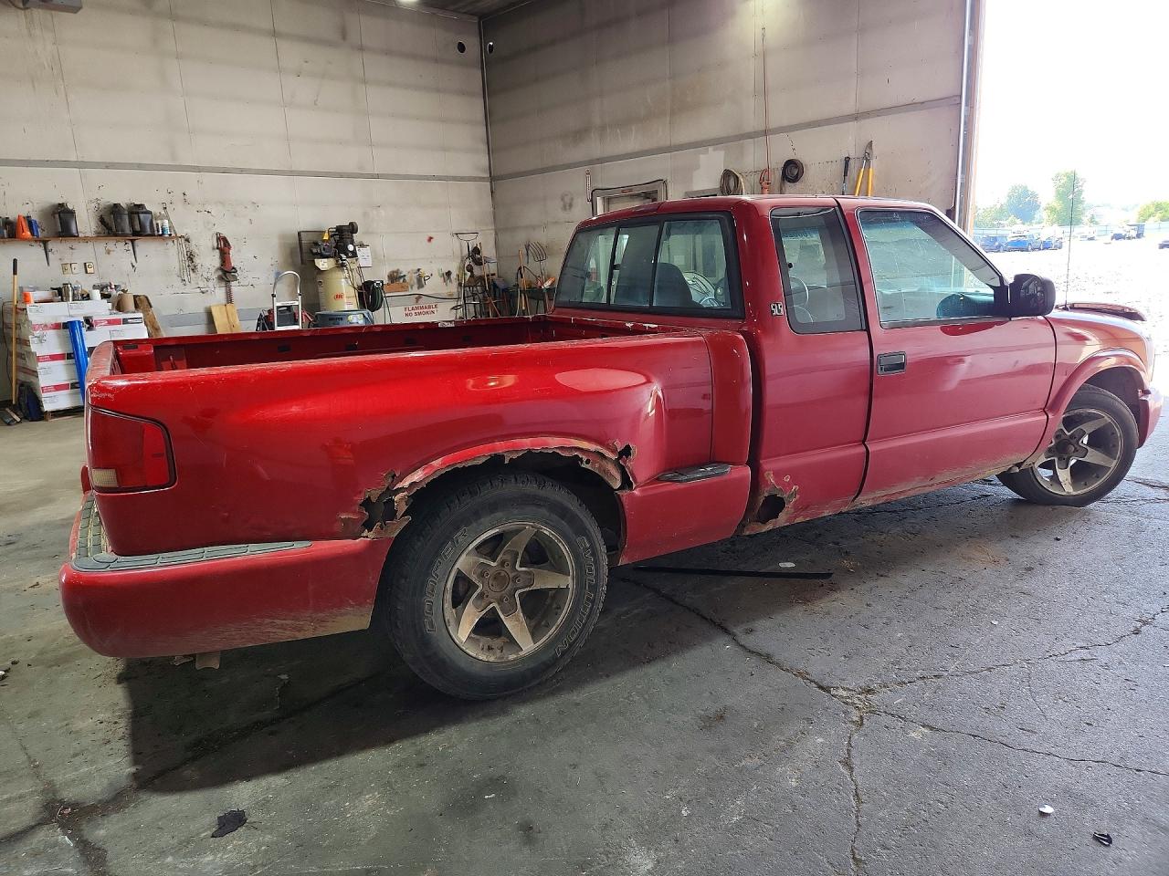 2003 Gmc Sonoma Красный vin: 1GTCS19XX38222497