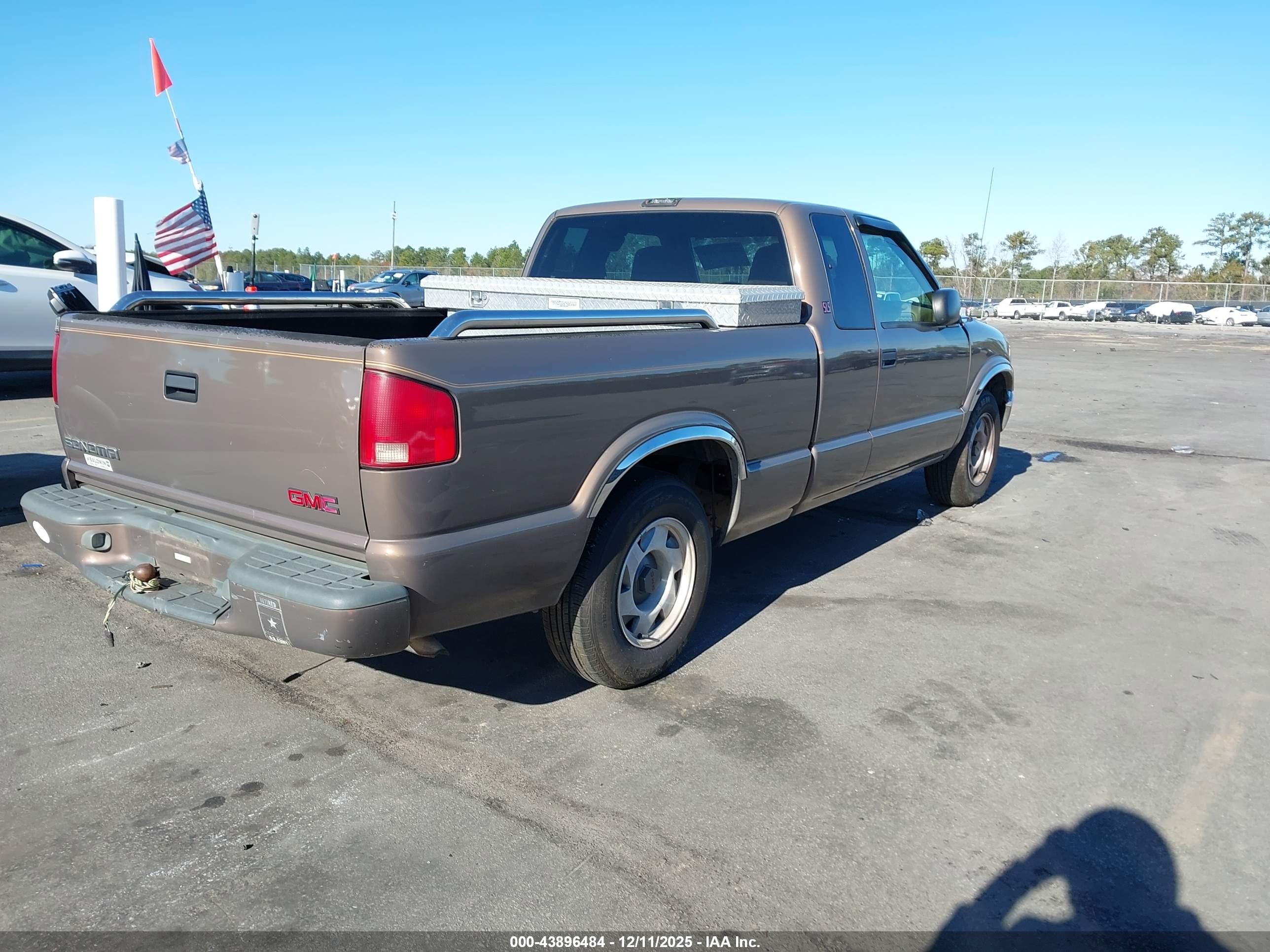 1999 Gmc Sonoma Sls Brown vin: 1GTCS19XXX8513684