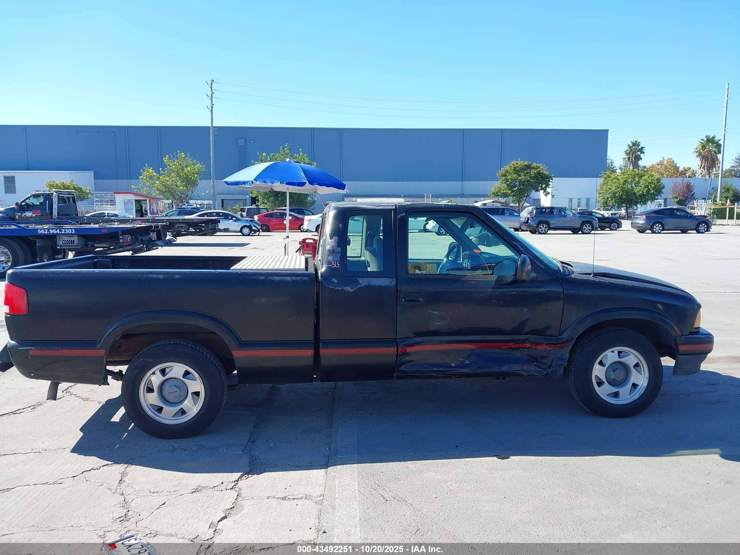 1994 Gmc Sonoma   Black vin: 1GTCS19Z4RK500355