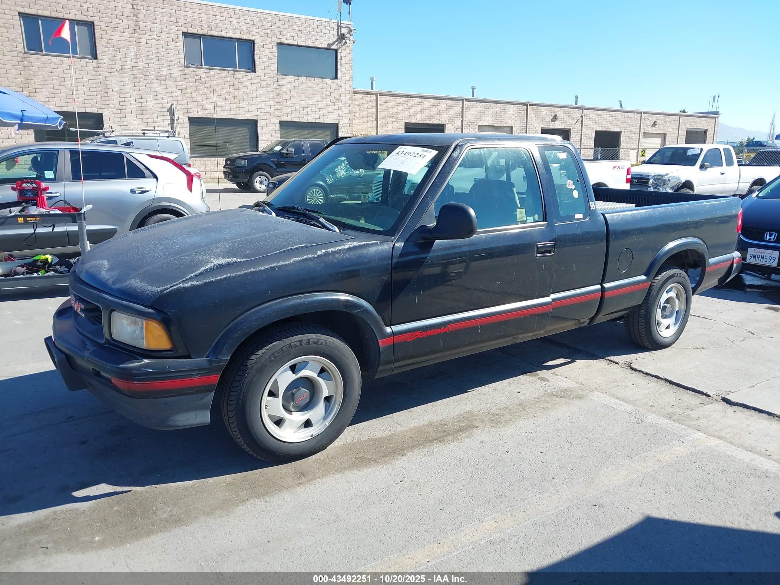 1994 Gmc Sonoma   Black vin: 1GTCS19Z4RK500355