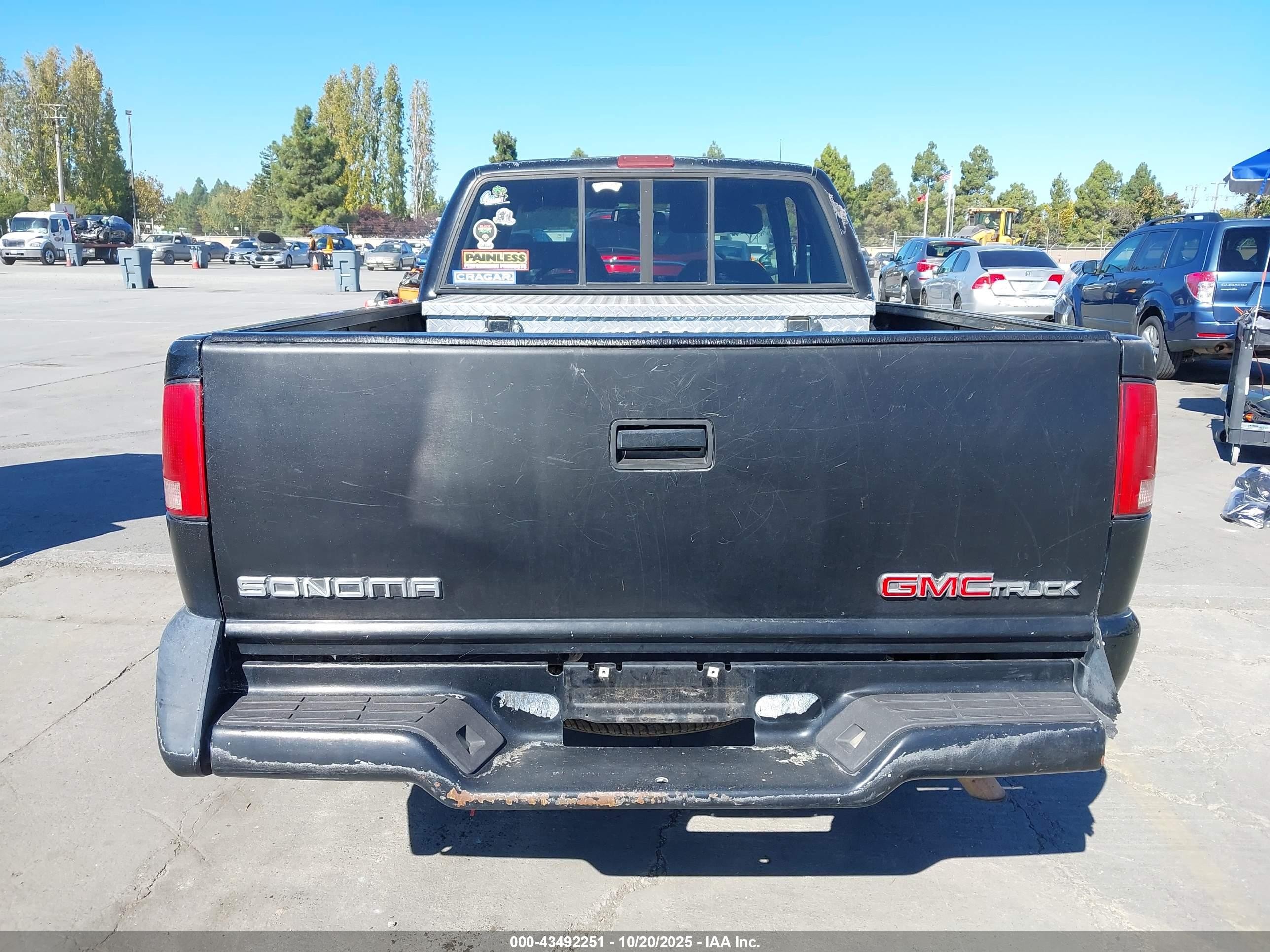 1994 Gmc Sonoma   Black vin: 1GTCS19Z4RK500355