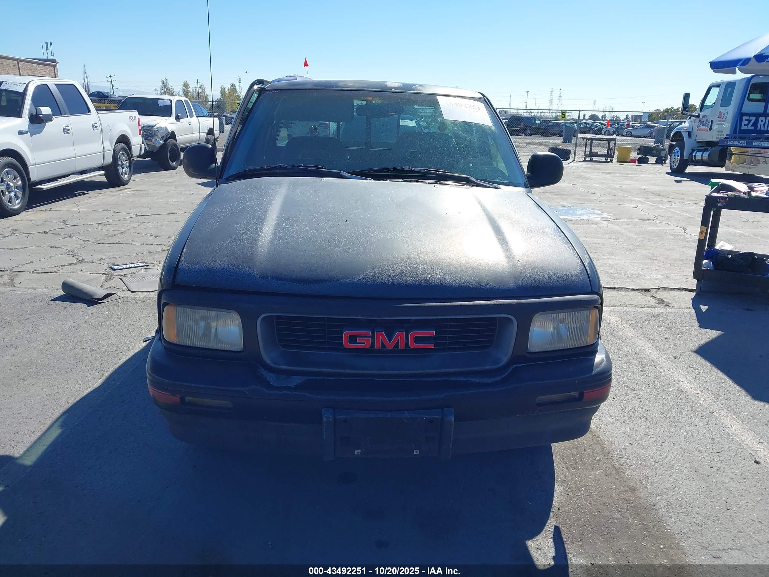 1994 Gmc Sonoma   Black vin: 1GTCS19Z4RK500355