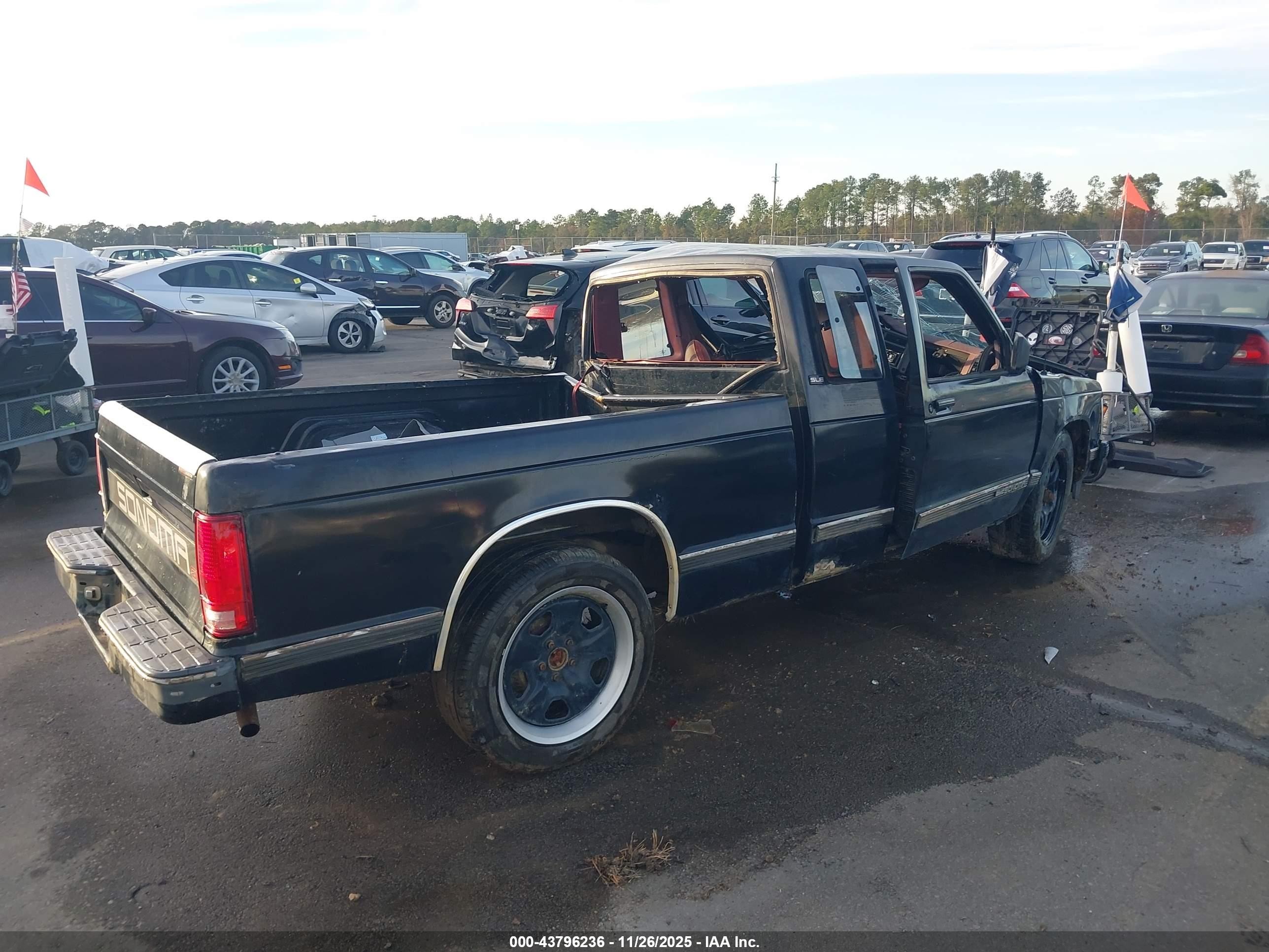 1991 Gmc Sonoma   Black vin: 1GTCS19ZXM2544532