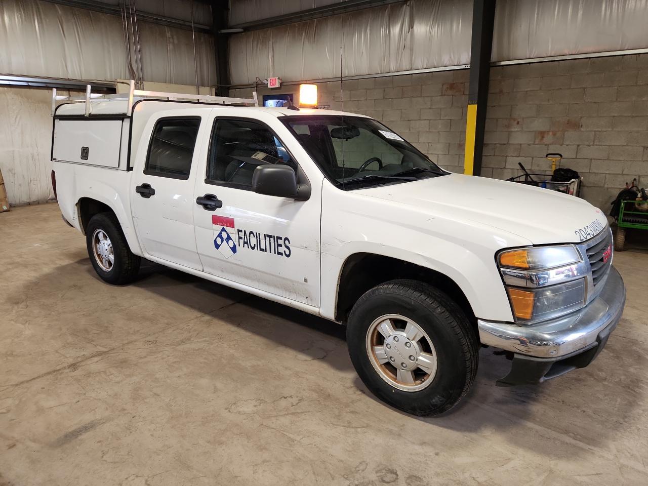 2008 Gmc Canyon Sle White vin: 1GTCS339688190810 Damage: Right Front Fender, Dent(S) W/ Paint Dmg, 6 To 7 Inches