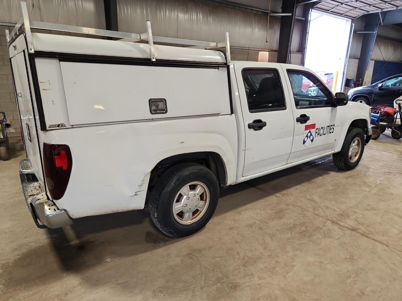2008 Gmc Canyon Sle White vin: 1GTCS339688190810 Damage: Right Rear Door, Dent(S) W/ Paint Dmg, > 12 Inches